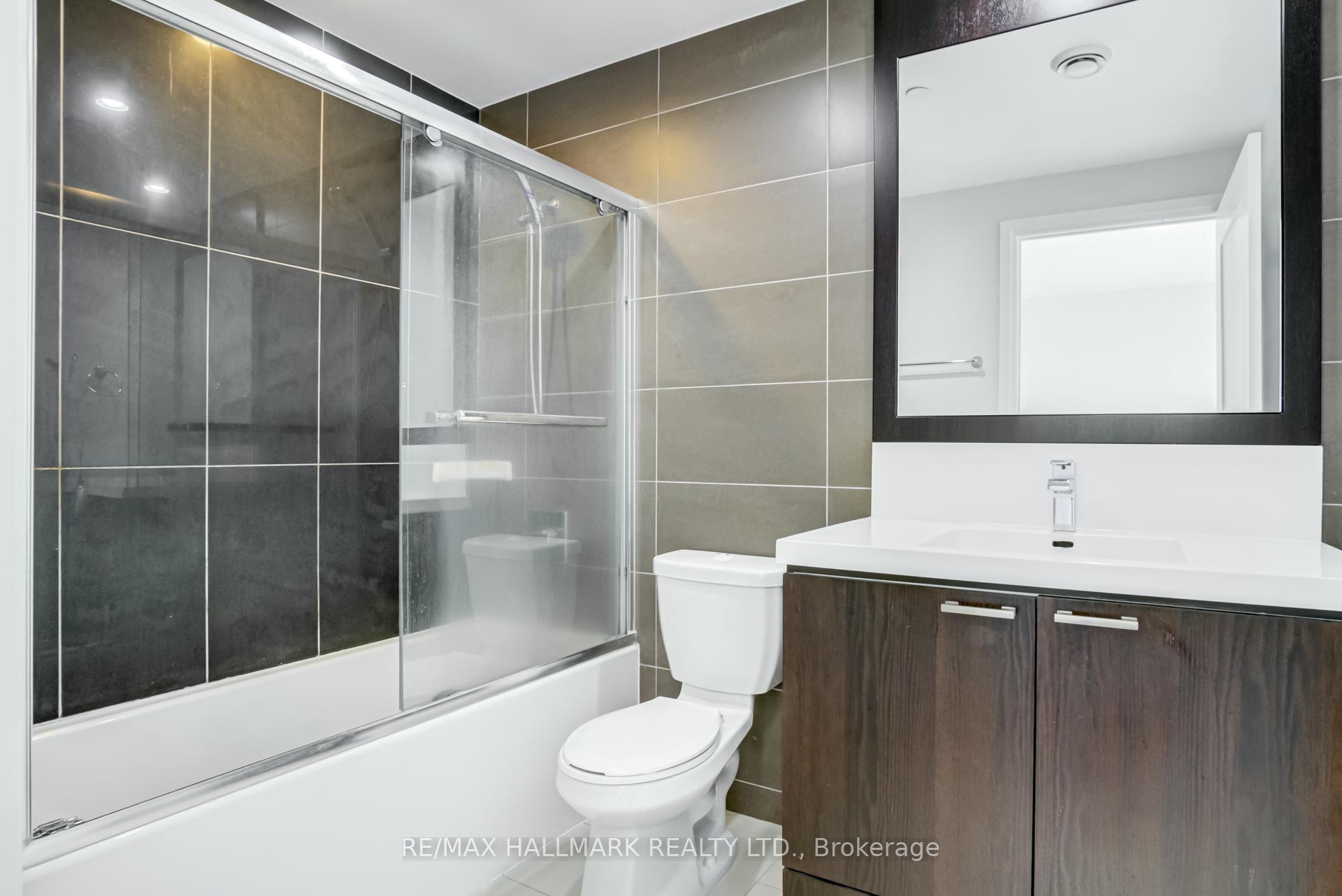 Photo 19 of Unit 807, 120 Harrison Garden Boulevard, North York, Willowdale East — HOMEH