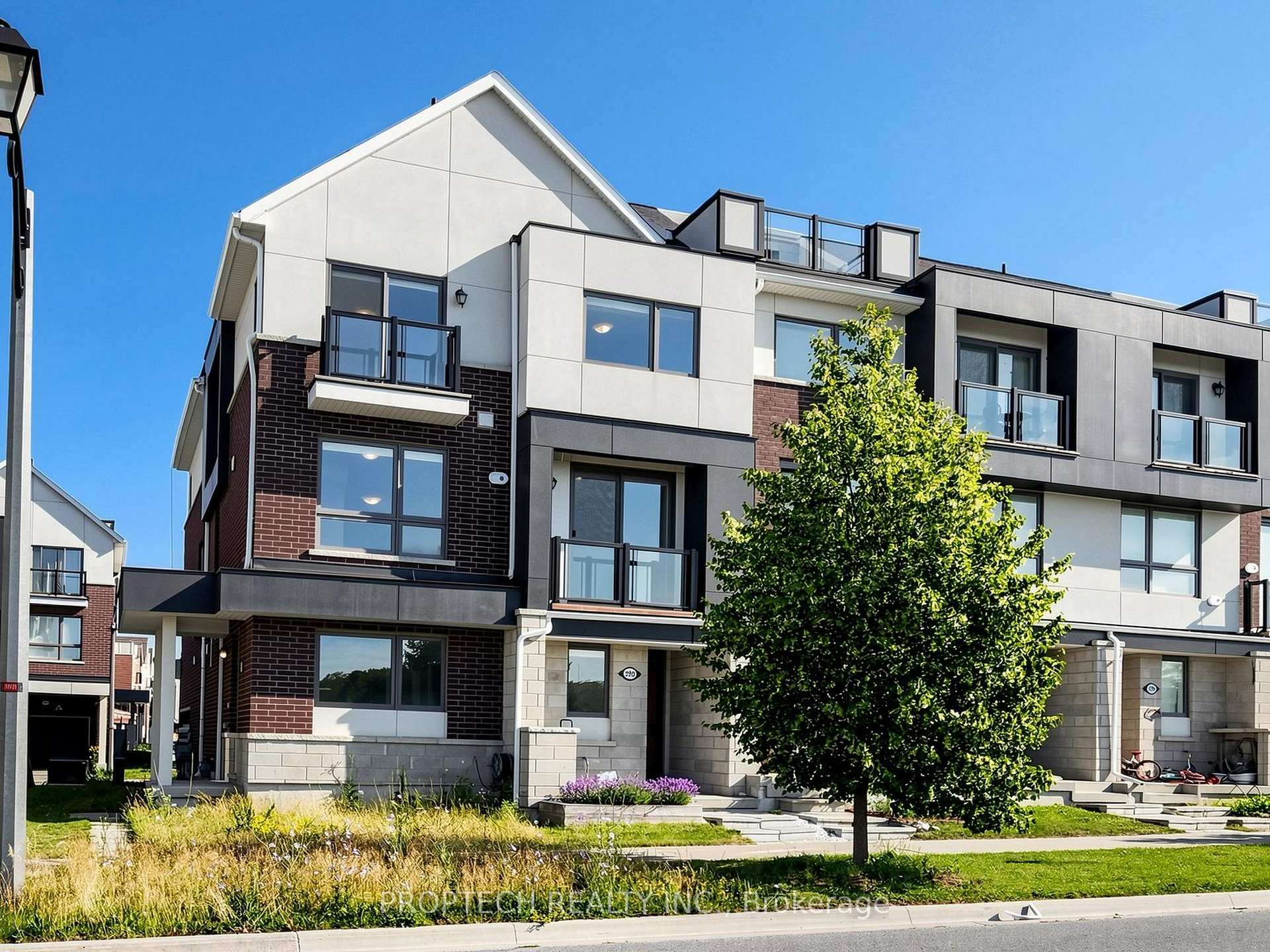 Photo 3 of 392 Arthur Bonner Avenue, Markham, Cornell — HOMEH