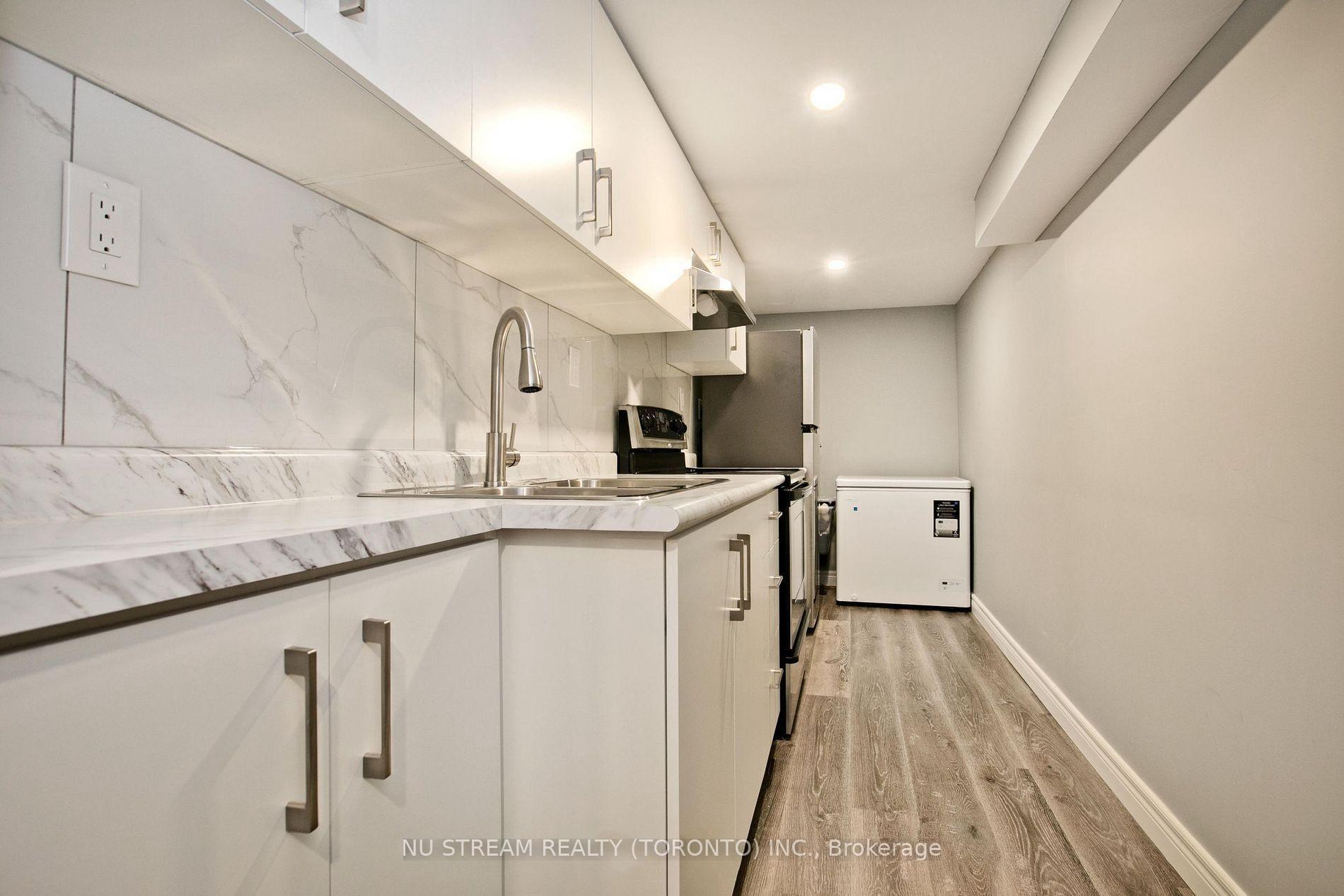 Photo 4 of Unit Bsmt, 261 Doubtfire Crescent, Markham, Middlefield — HOMEH
