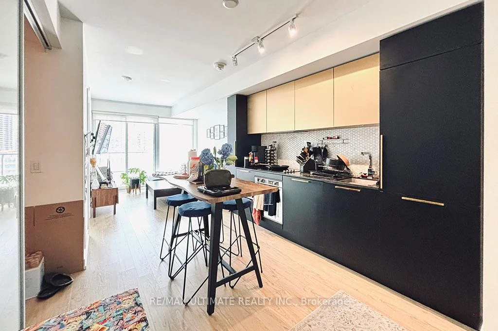Photo 6 of Unit 1508, 85 Wood Street, Toronto, Church-Yonge Corridor — HOMEH