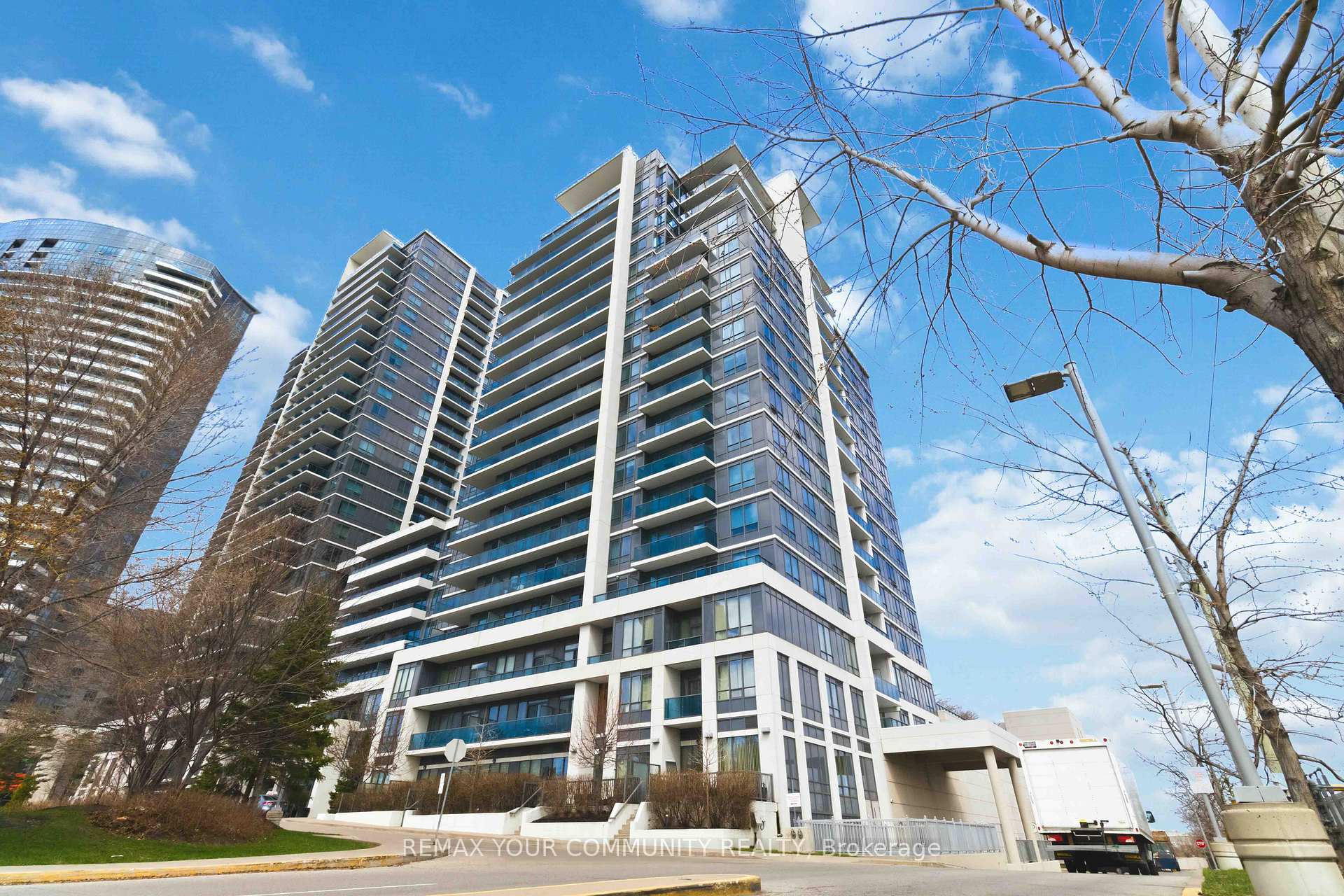 Photo 30 of Unit 418, 7167 Yonge Street, Markham, Grandview — HOMEH
