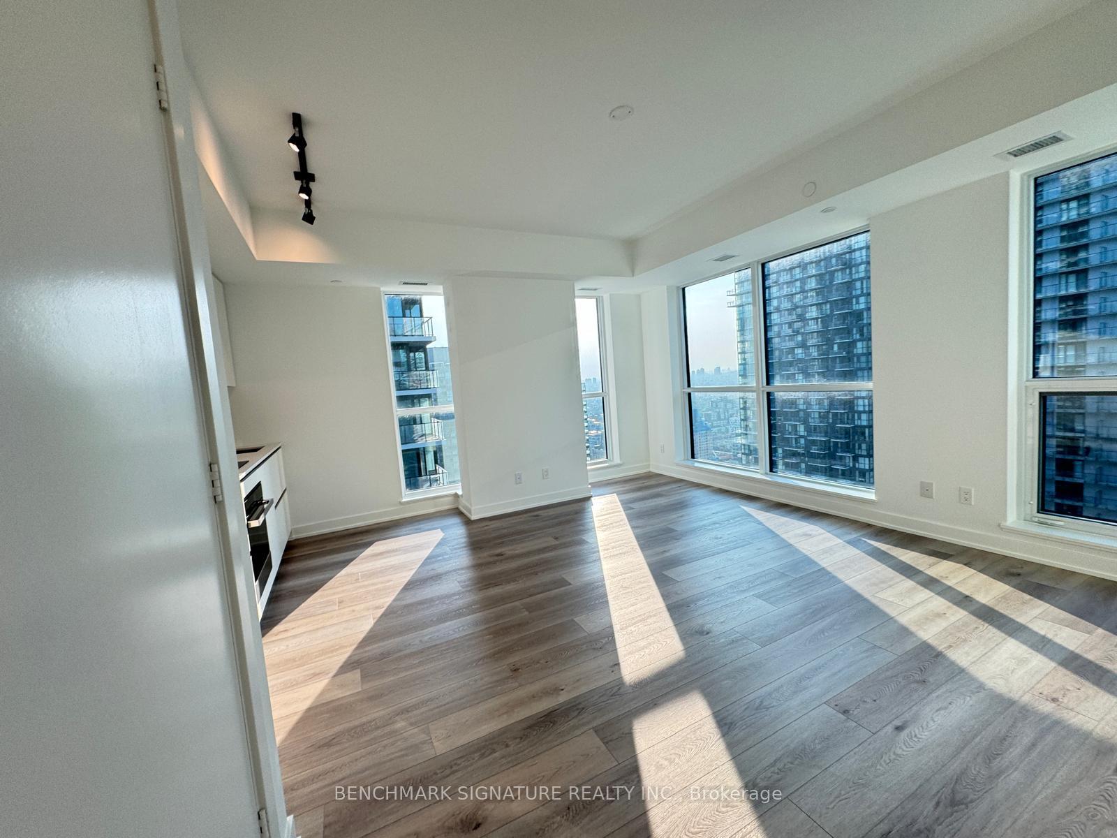 Photo 1 of Unit 3203, 327 King Street, Toronto, Waterfront Communities — HOMEH