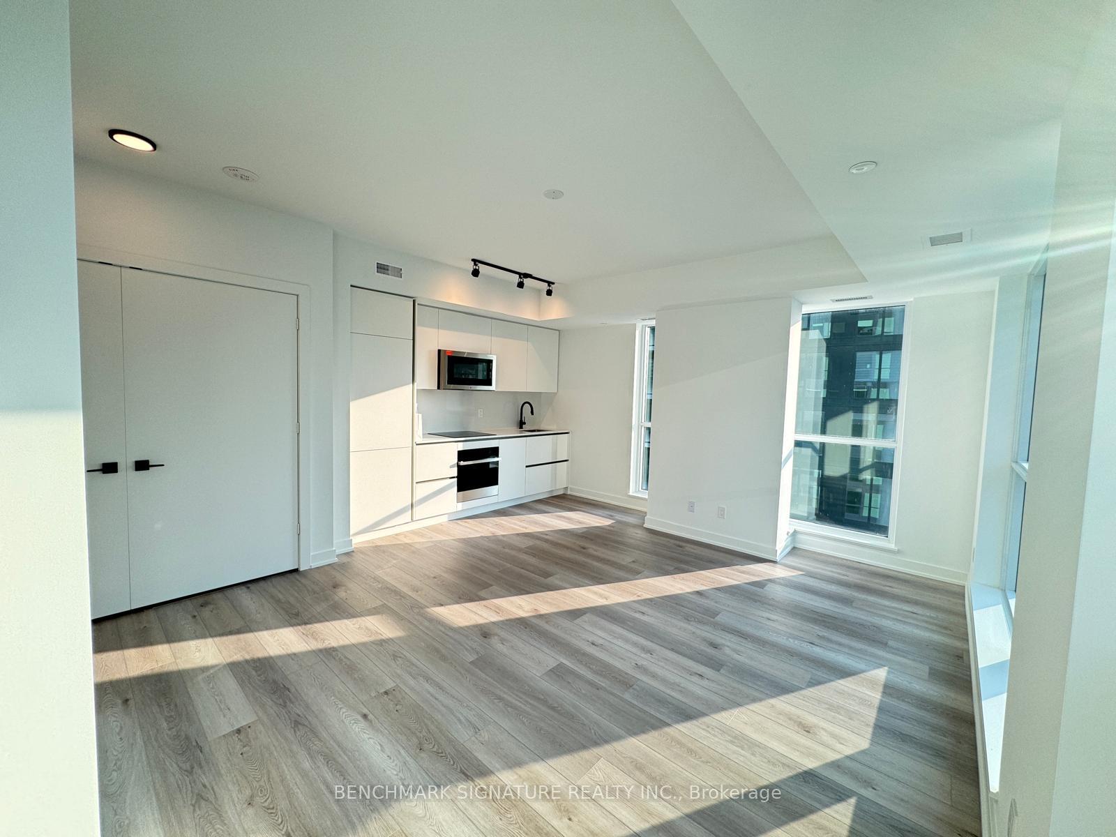 Photo 2 of Unit 3203, 327 King Street, Toronto, Waterfront Communities — HOMEH