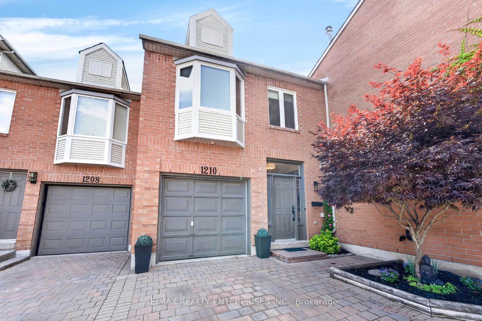 Photo 2 of 1210 Upper Village Drive, Mississauga, Lakeview — HOMEH