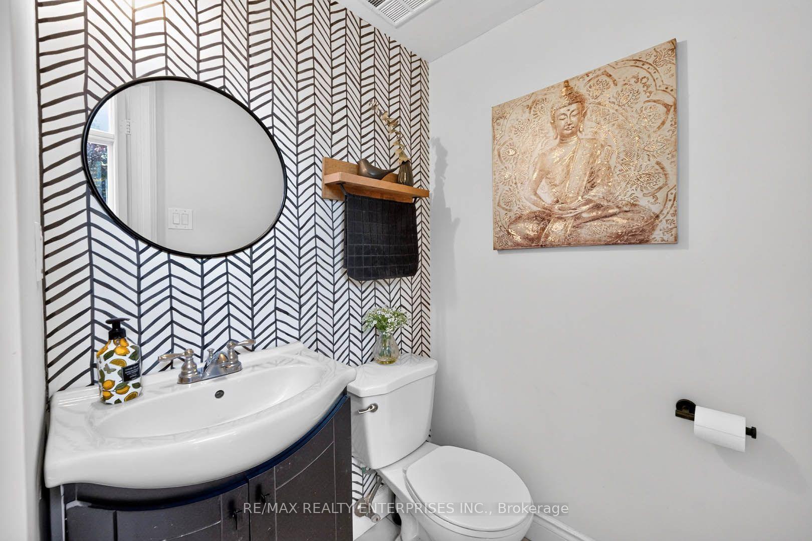 Photo 5 of 1210 Upper Village Drive, Mississauga, Lakeview — HOMEH