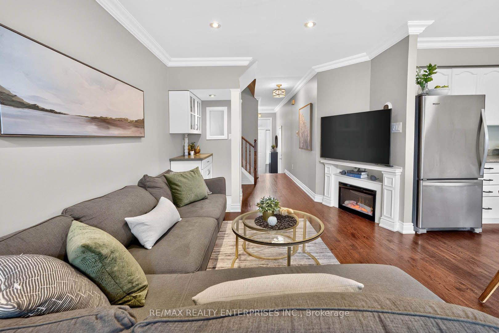 Photo 9 of 1210 Upper Village Drive, Mississauga, Lakeview — HOMEH