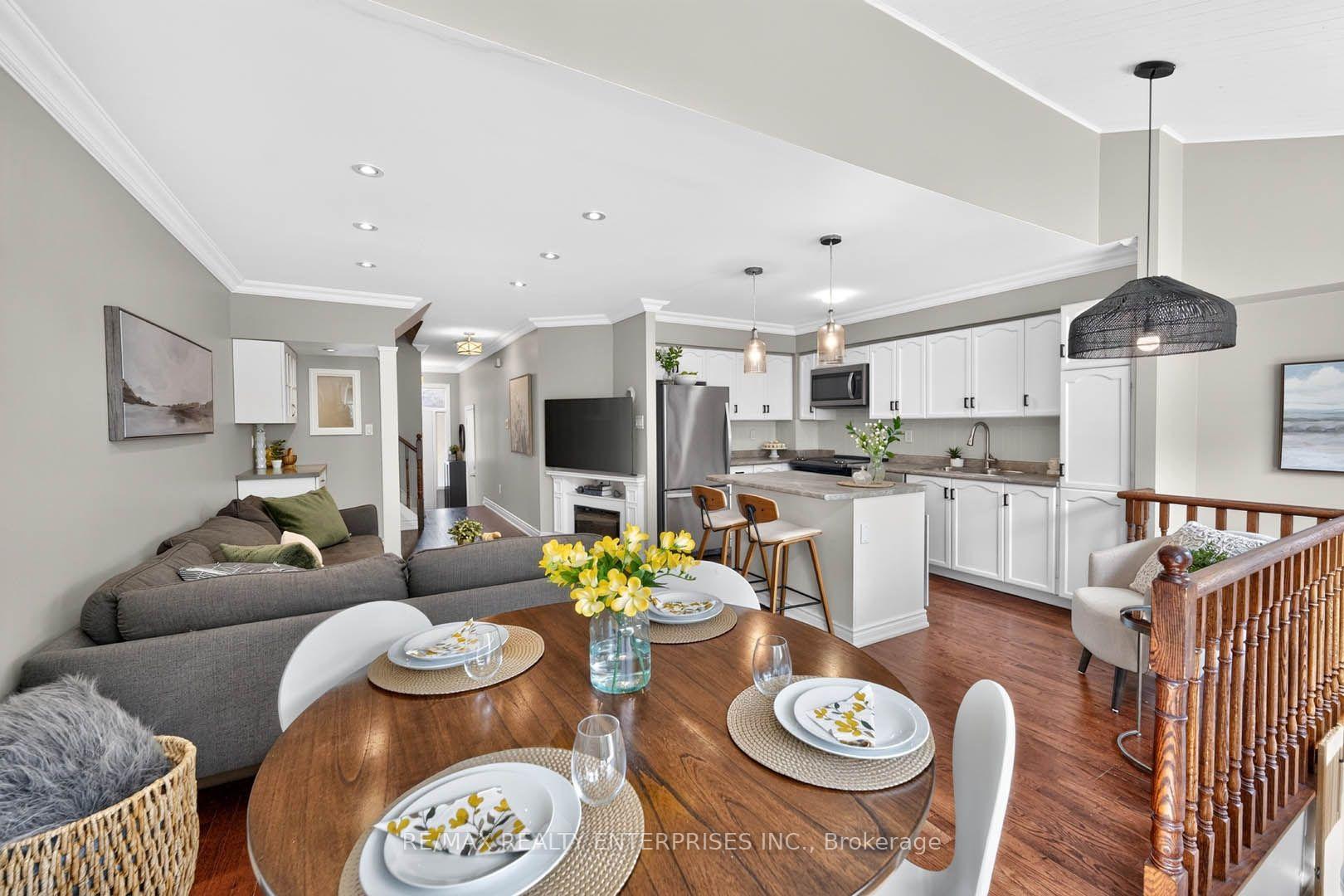 Photo 14 of 1210 Upper Village Drive, Mississauga, Lakeview — HOMEH
