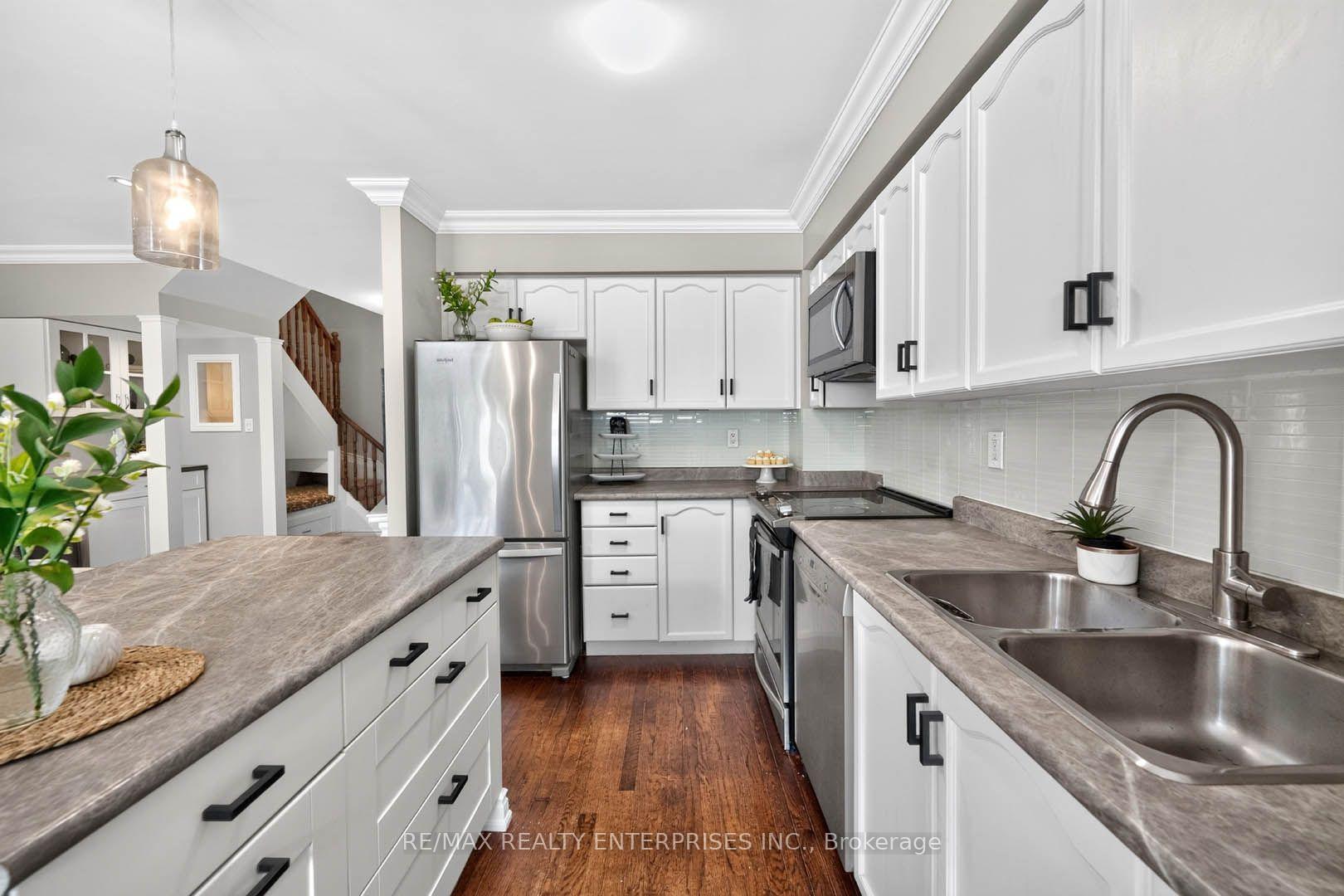 Photo 20 of 1210 Upper Village Drive, Mississauga, Lakeview — HOMEH