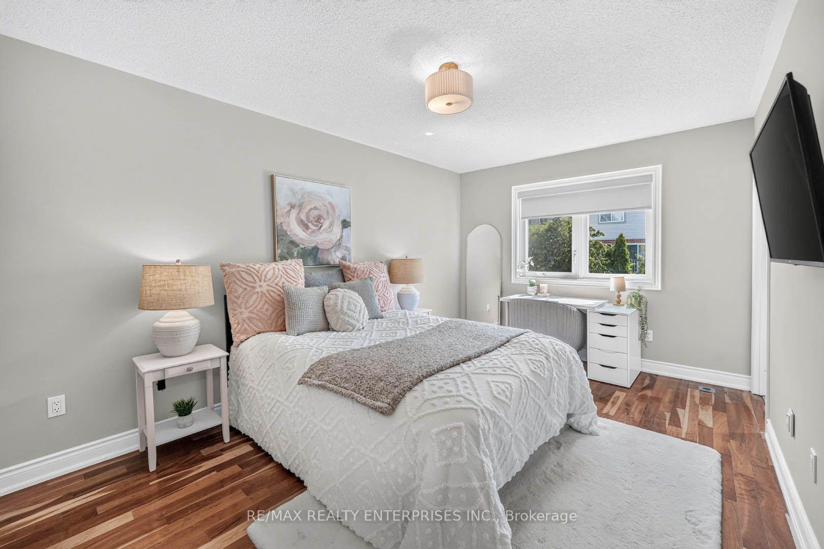 Photo 23 of 1210 Upper Village Drive, Mississauga, Lakeview — HOMEH