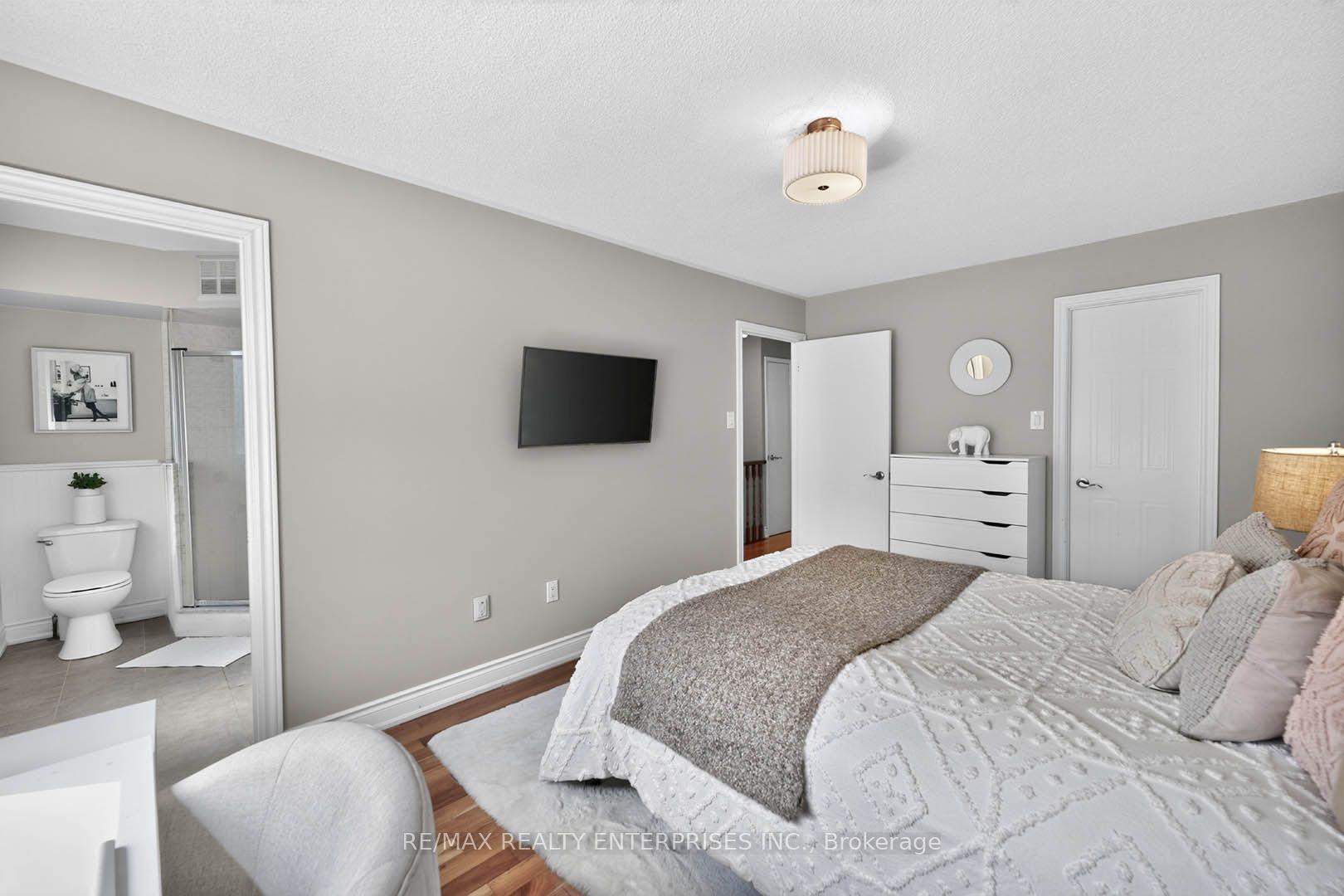 Photo 25 of 1210 Upper Village Drive, Mississauga, Lakeview — HOMEH