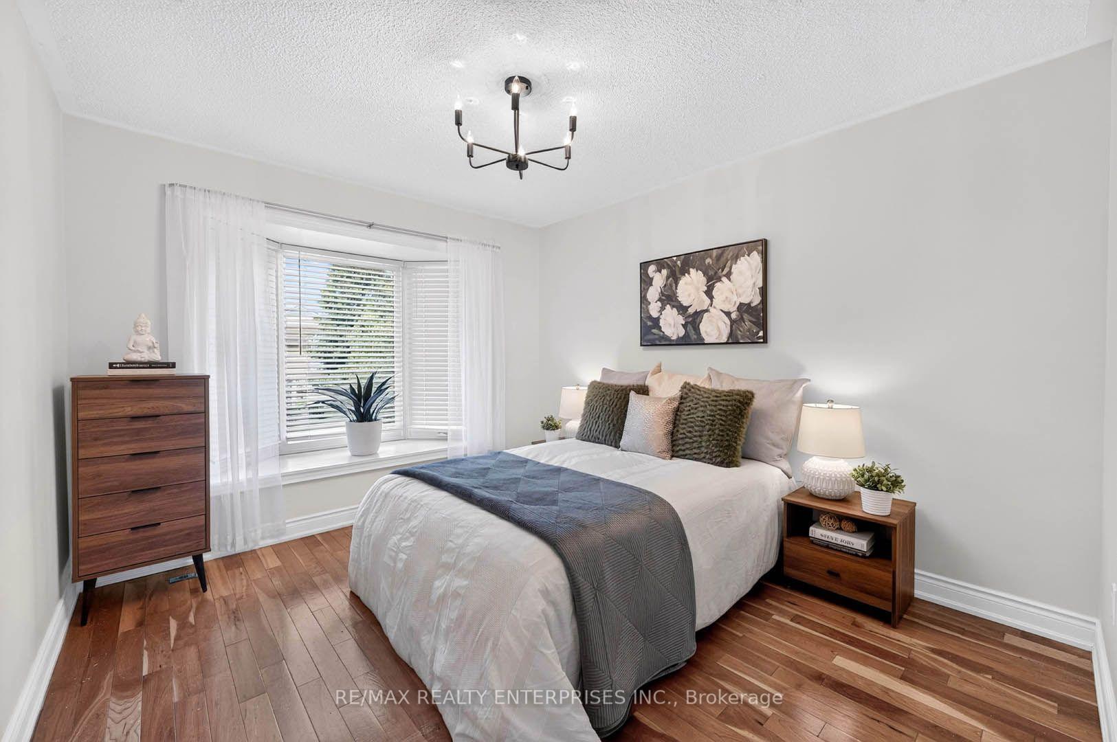 Photo 27 of 1210 Upper Village Drive, Mississauga, Lakeview — HOMEH
