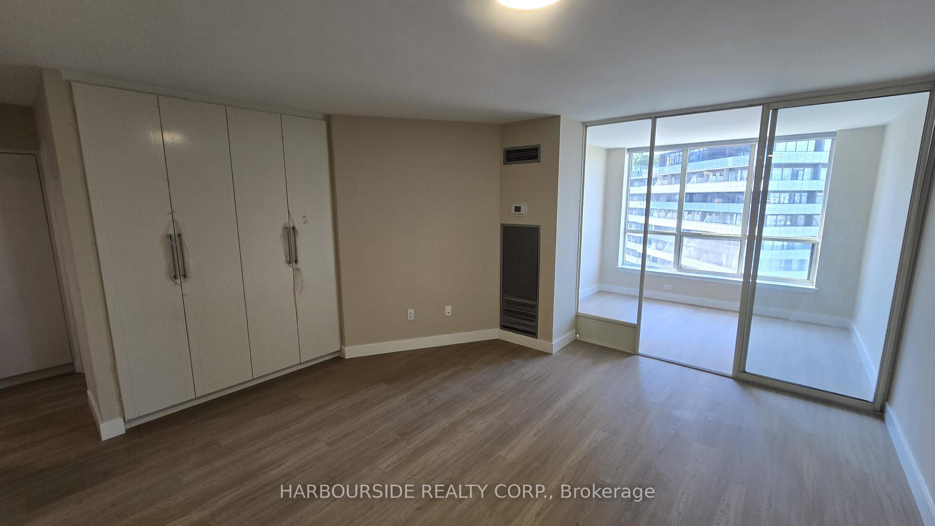 Photo 5 of Unit 1413, 44 St Joseph Street, Toronto, Bay Street Corridor — HOMEH