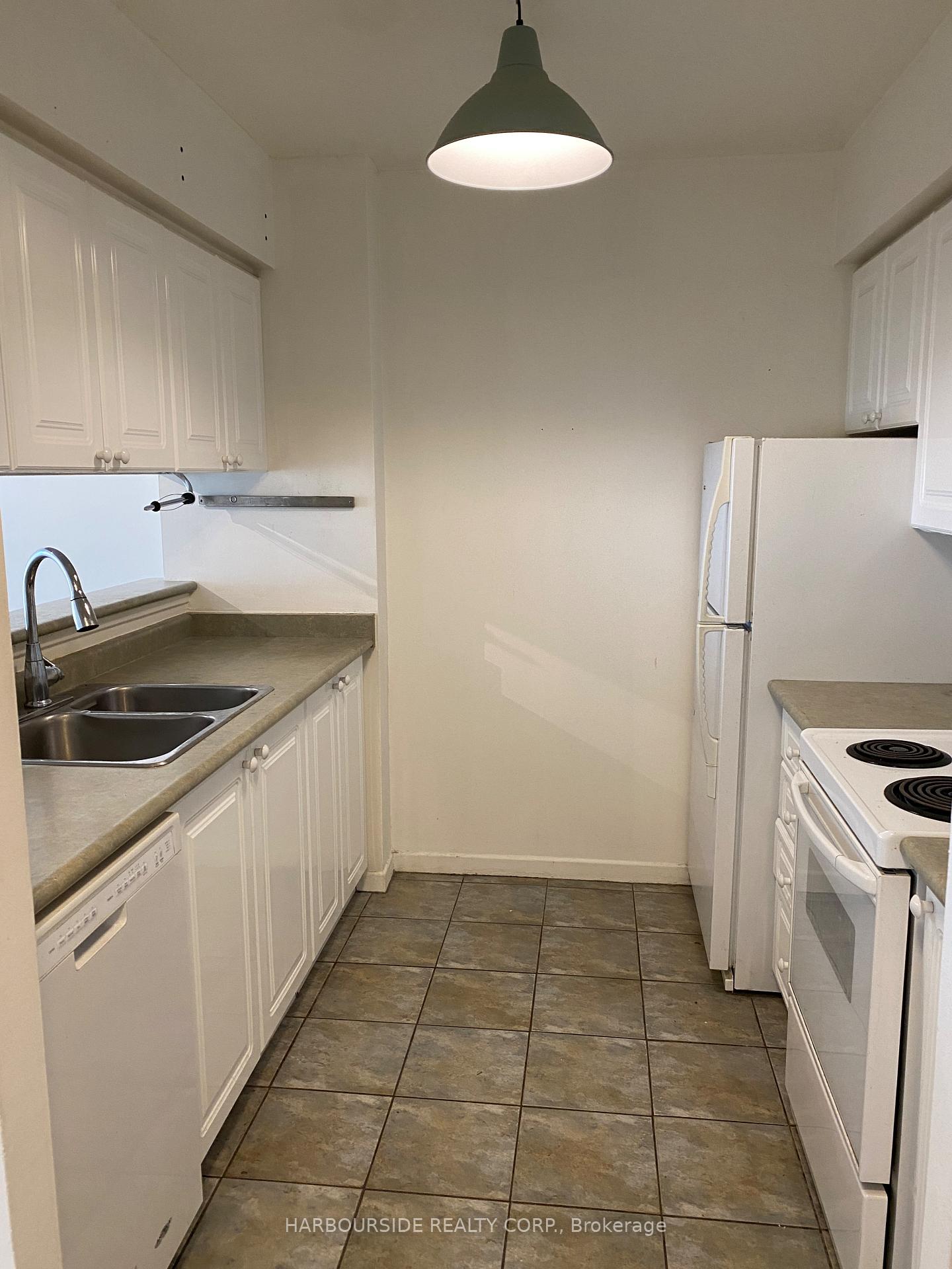 Photo 14 of Unit 1413, 44 St Joseph Street, Toronto, Bay Street Corridor — HOMEH