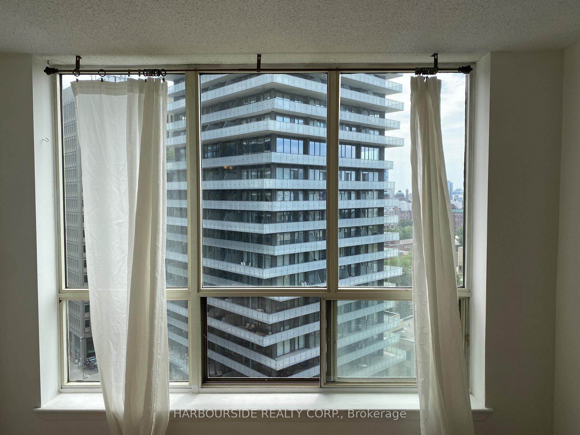 Photo 21 of Unit 1413, 44 St Joseph Street, Toronto, Bay Street Corridor — HOMEH