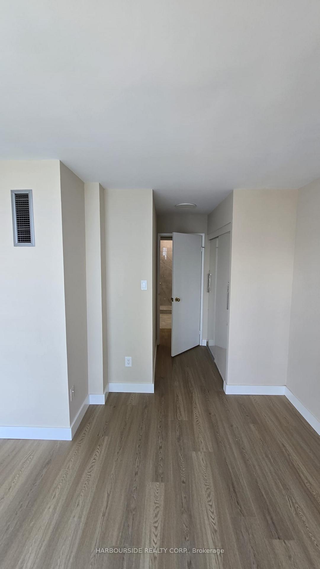 Photo 3 of Unit 2701, 44 St Joseph Street, Toronto, Bay Street Corridor — HOMEH