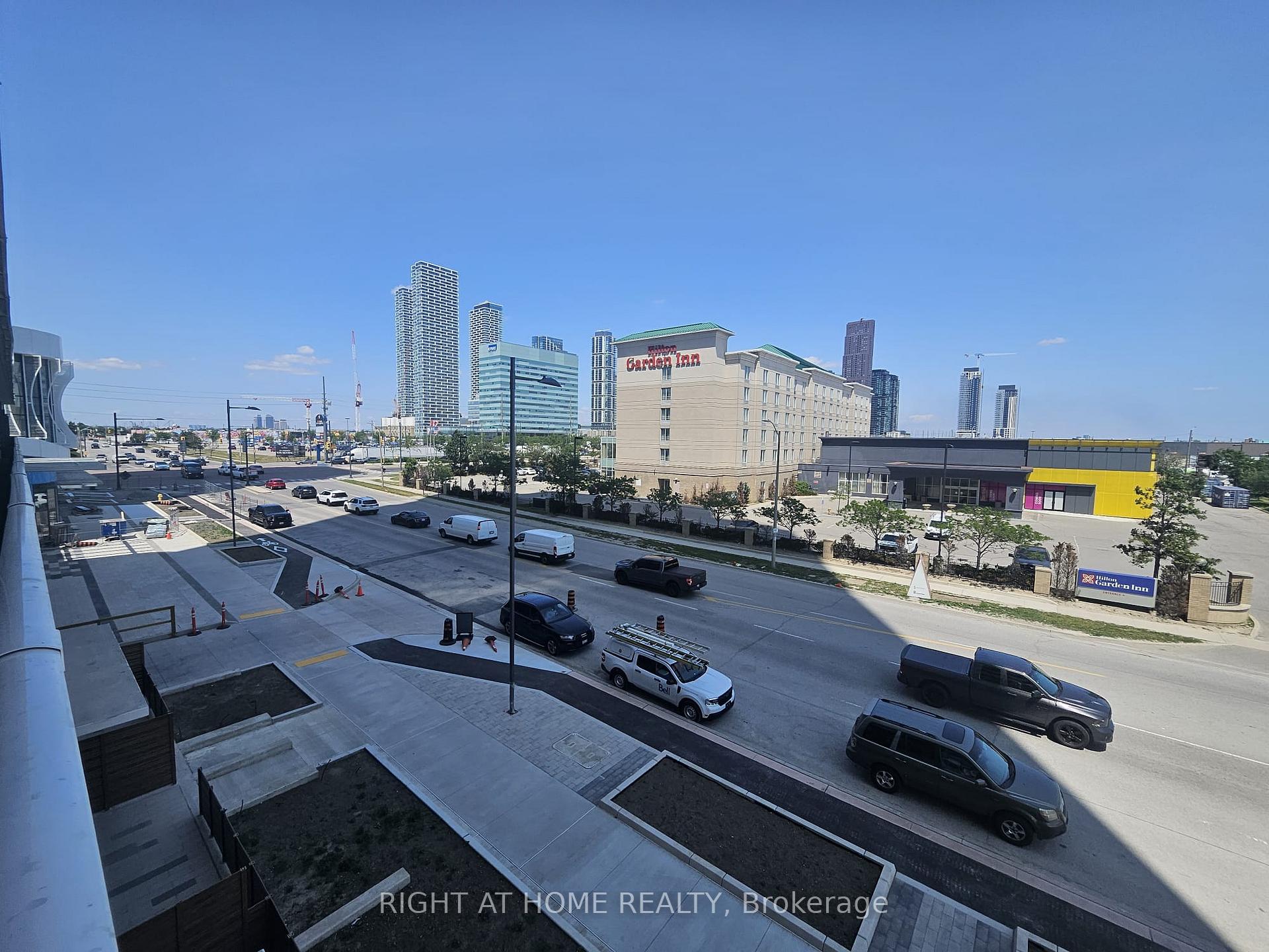 Photo 4 of Unit 316, 28 Interchange Way, Vaughan, Vaughan Corporate Centre — HOMEH