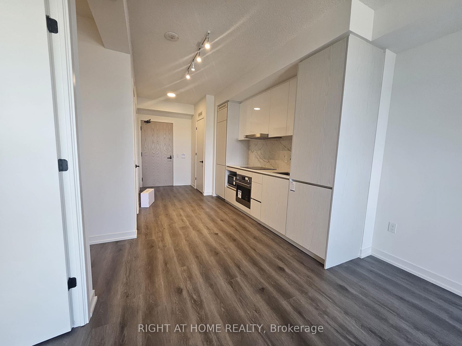 Photo 5 of Unit 316, 28 Interchange Way, Vaughan, Vaughan Corporate Centre — HOMEH
