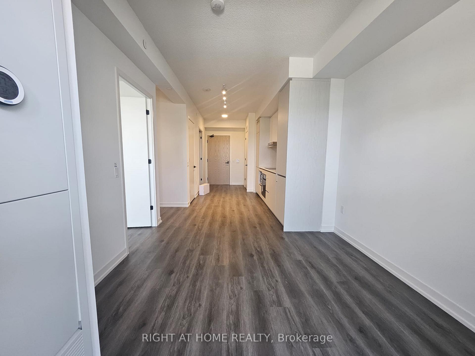 Photo 6 of Unit 316, 28 Interchange Way, Vaughan, Vaughan Corporate Centre — HOMEH