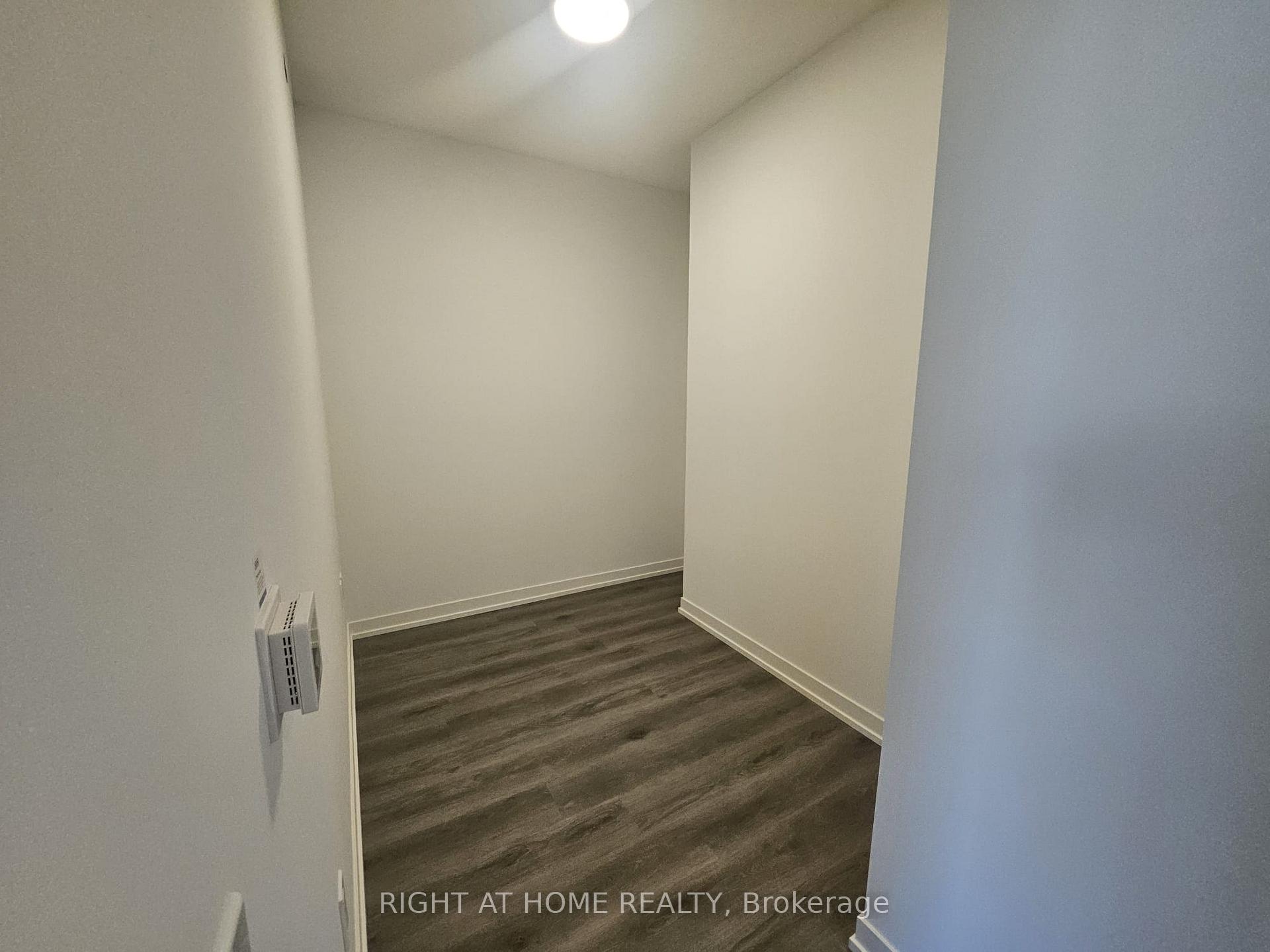 Photo 11 of Unit 316, 28 Interchange Way, Vaughan, Vaughan Corporate Centre — HOMEH