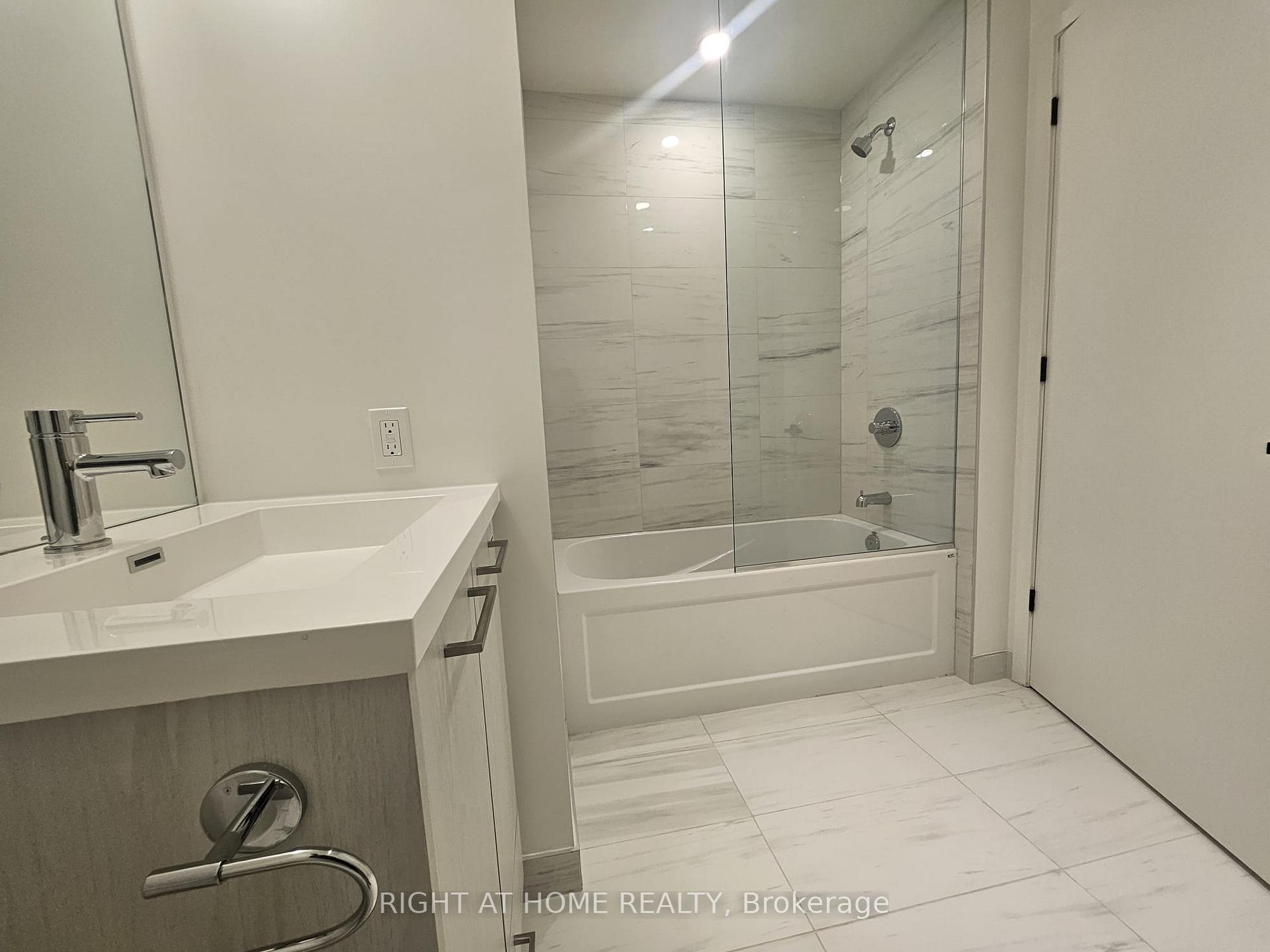 Photo 12 of Unit 316, 28 Interchange Way, Vaughan, Vaughan Corporate Centre — HOMEH