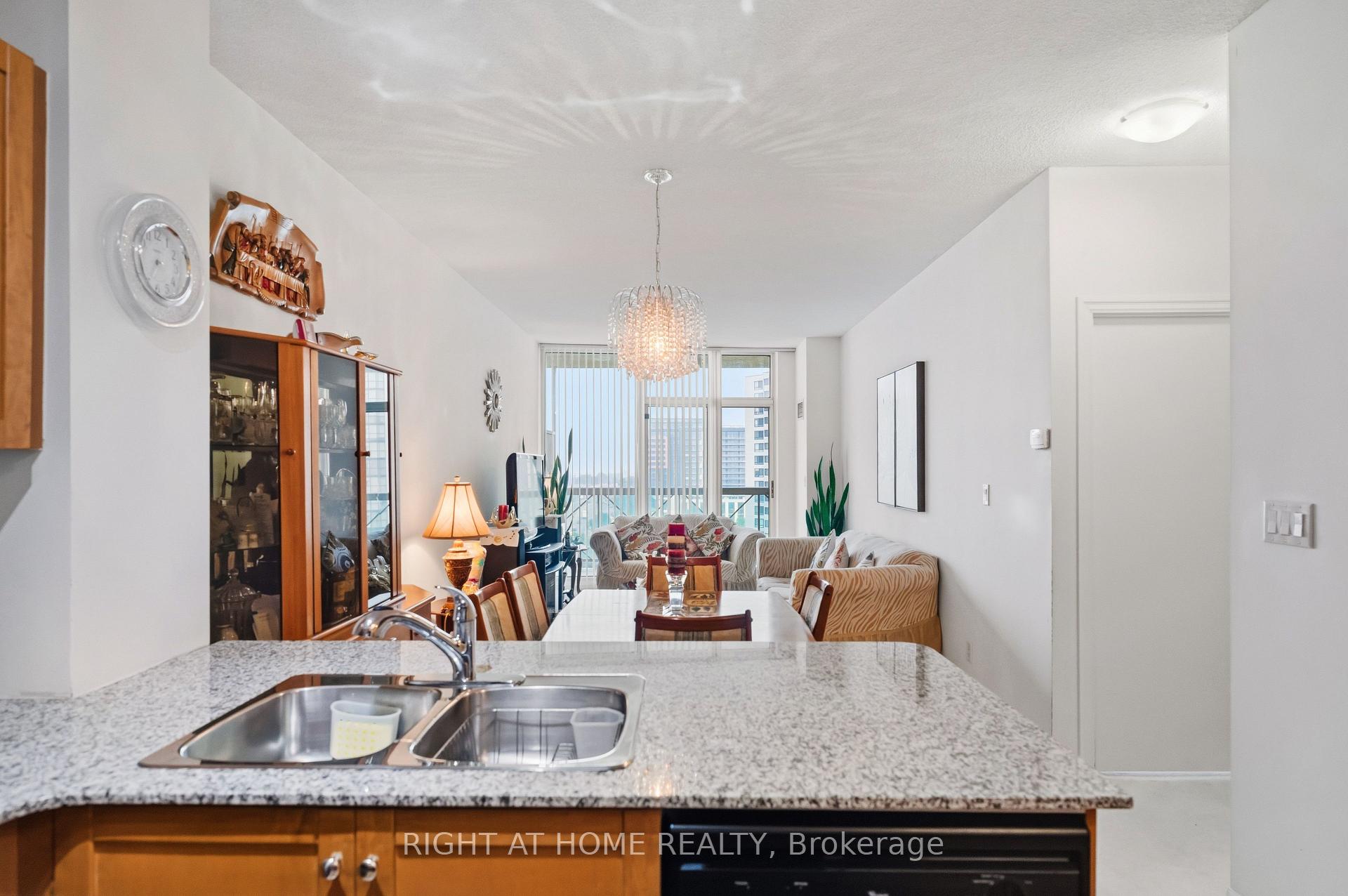 Photo 6 of Unit 1007, 1359 Rathburn Road E, Mississauga, Rathwood — HOMEH