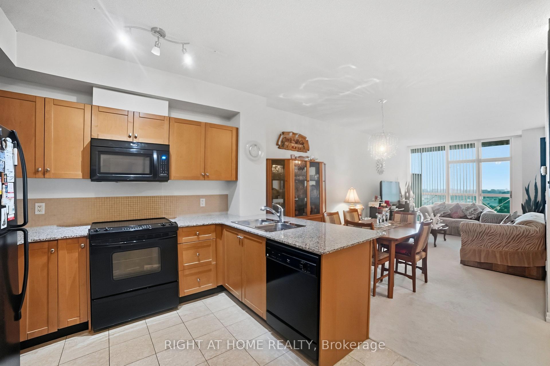 Photo 7 of Unit 1007, 1359 Rathburn Road E, Mississauga, Rathwood — HOMEH