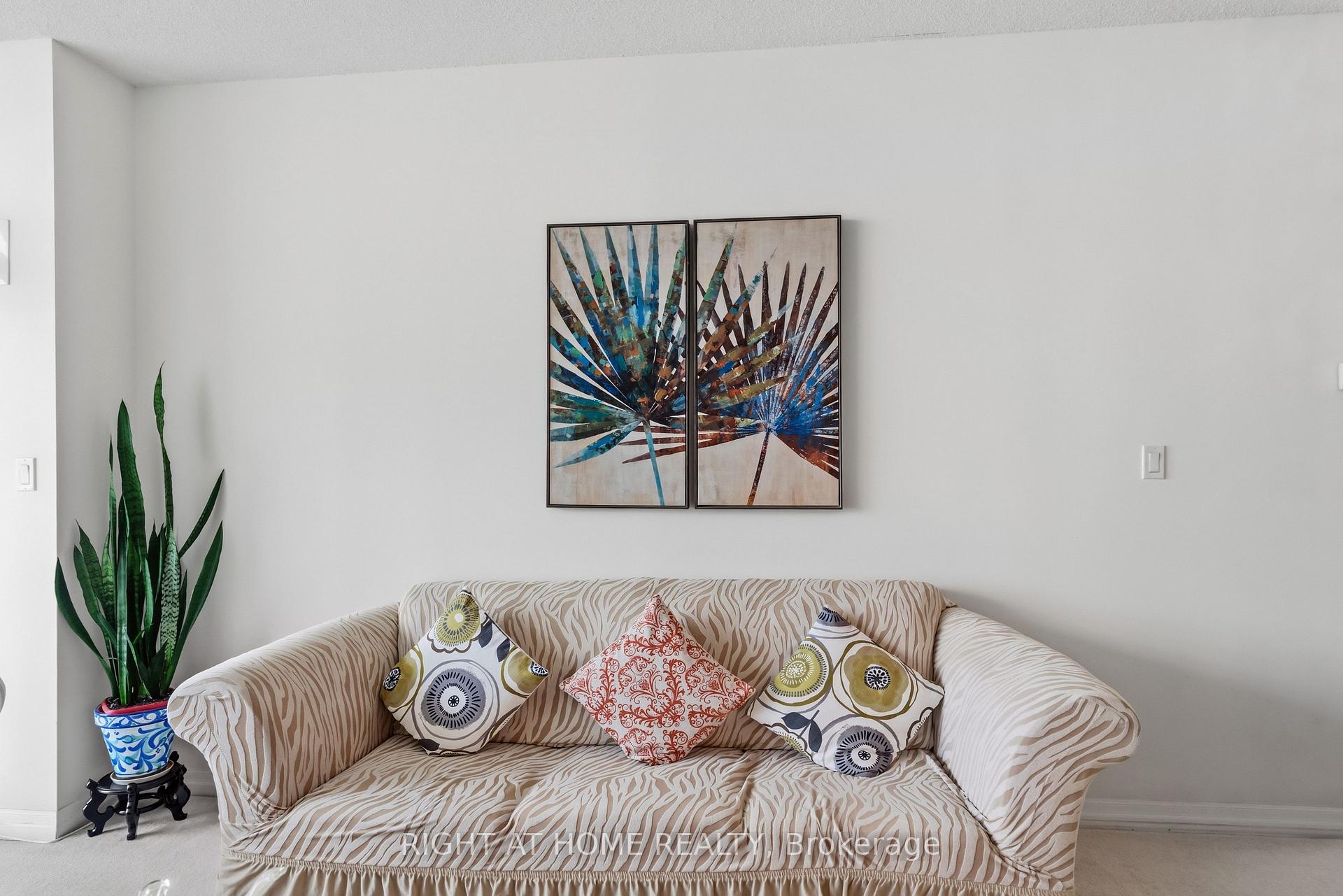 Photo 11 of Unit 1007, 1359 Rathburn Road E, Mississauga, Rathwood — HOMEH