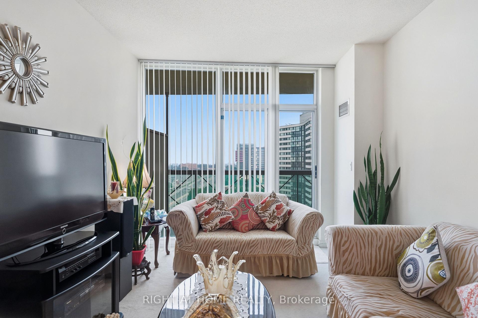 Photo 12 of Unit 1007, 1359 Rathburn Road E, Mississauga, Rathwood — HOMEH