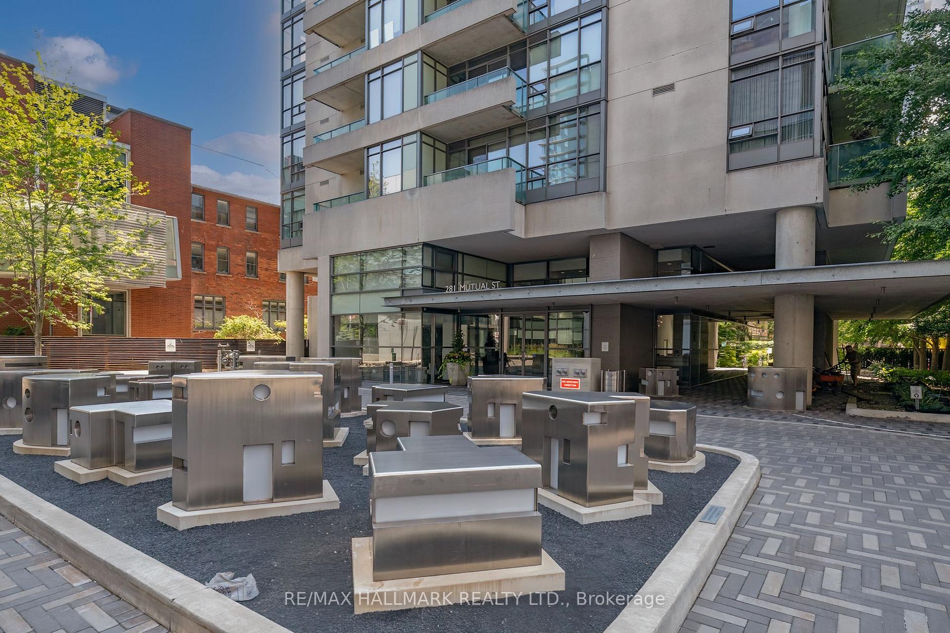 Photo 2 of Unit 1506, 281 Mutual Street, Toronto, Church-Yonge Corridor — HOMEH