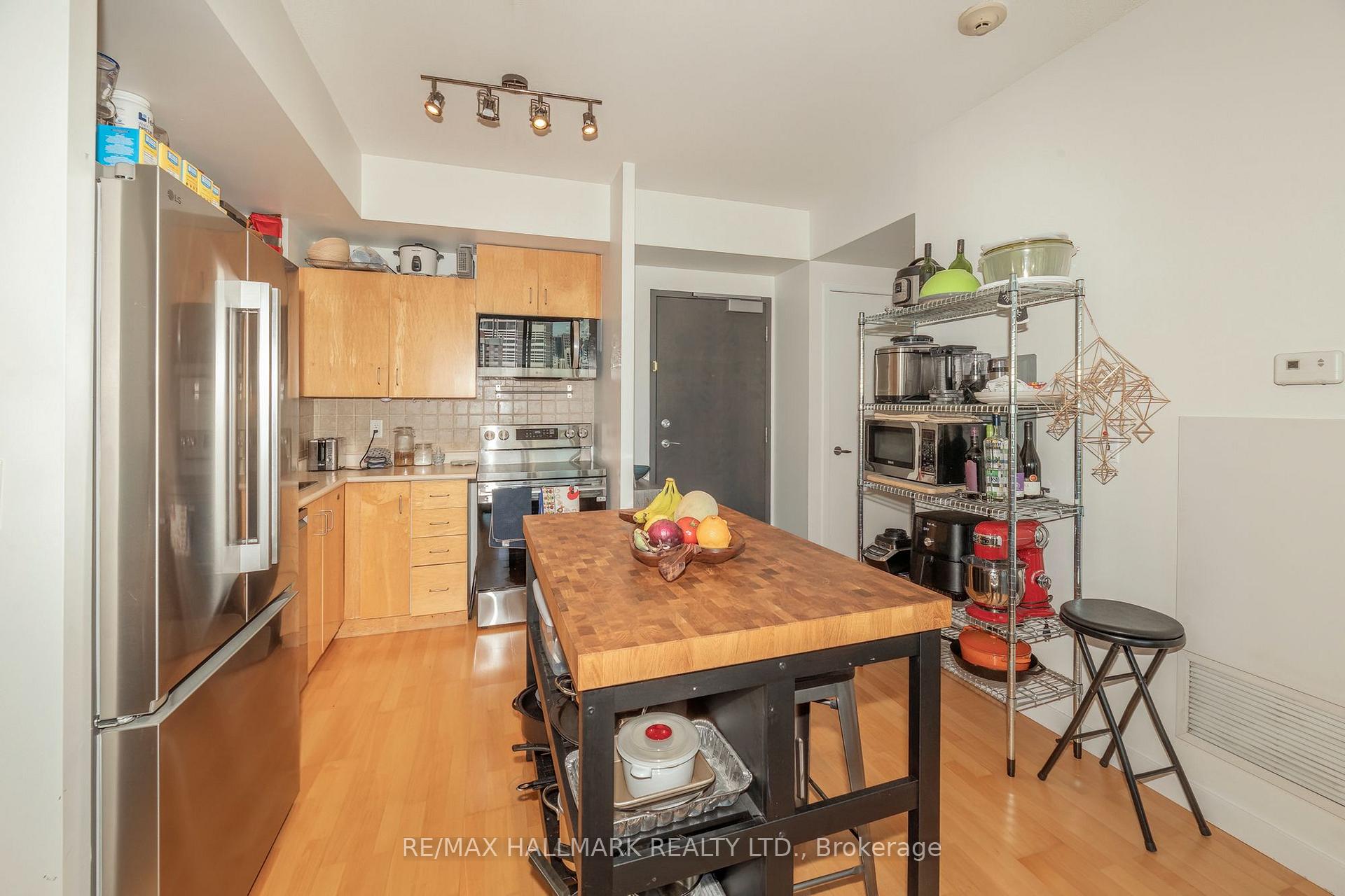 Photo 7 of Unit 1506, 281 Mutual Street, Toronto, Church-Yonge Corridor — HOMEH