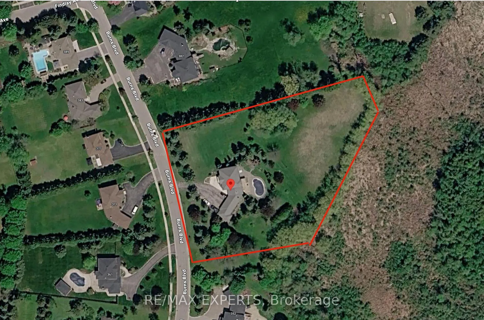 Photo 3 of 372 Burns Boulevard, King, King City — HOMEH