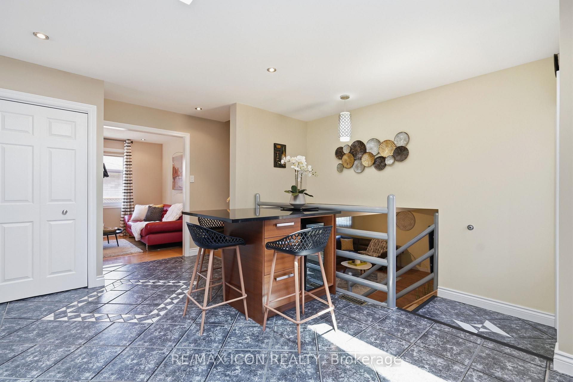 Photo 20 of 66 Ashley Crescent, London, South X — HOMEH