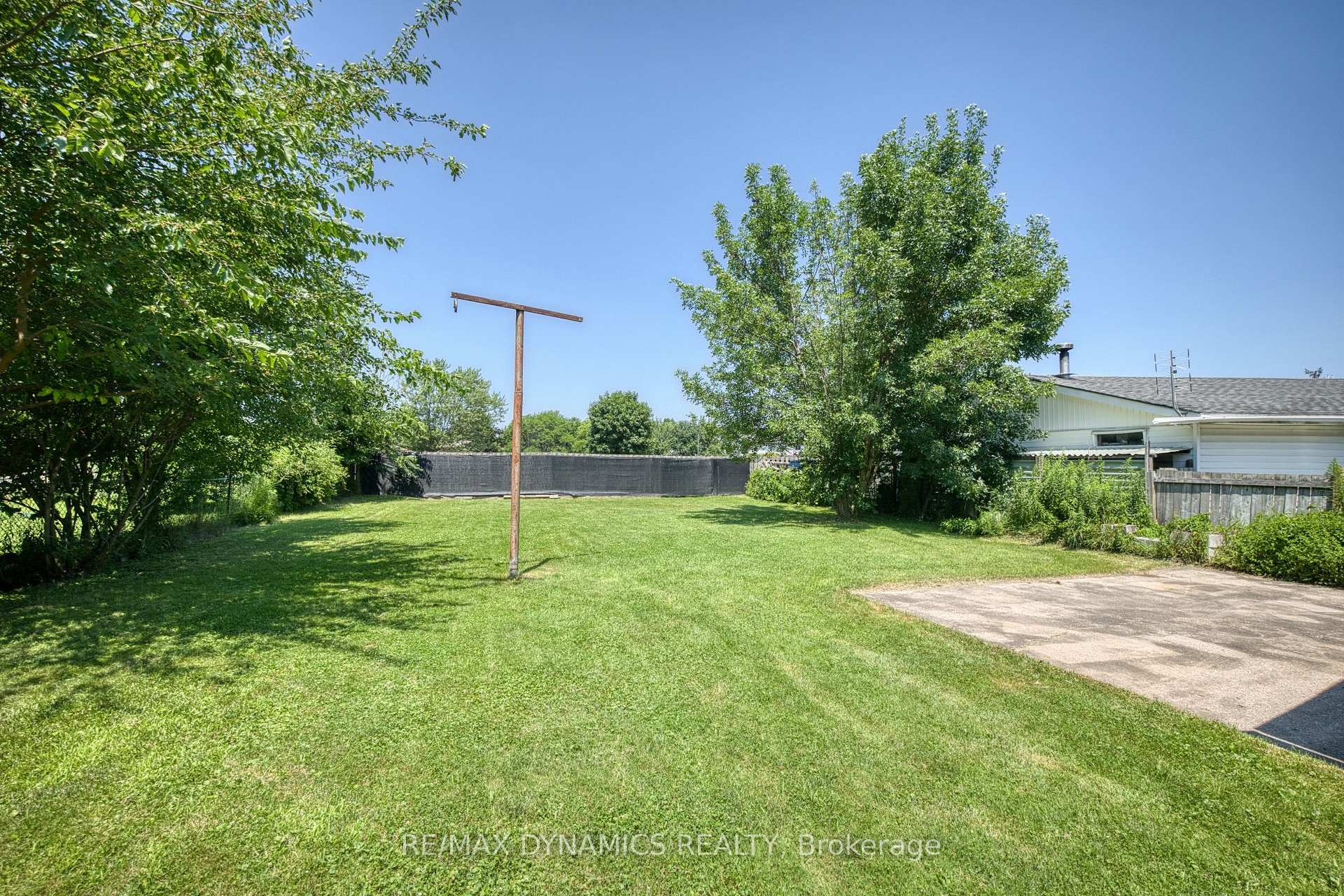 Photo 4 of 7701 Badger Road, Niagara Falls, West Wood — HOMEH