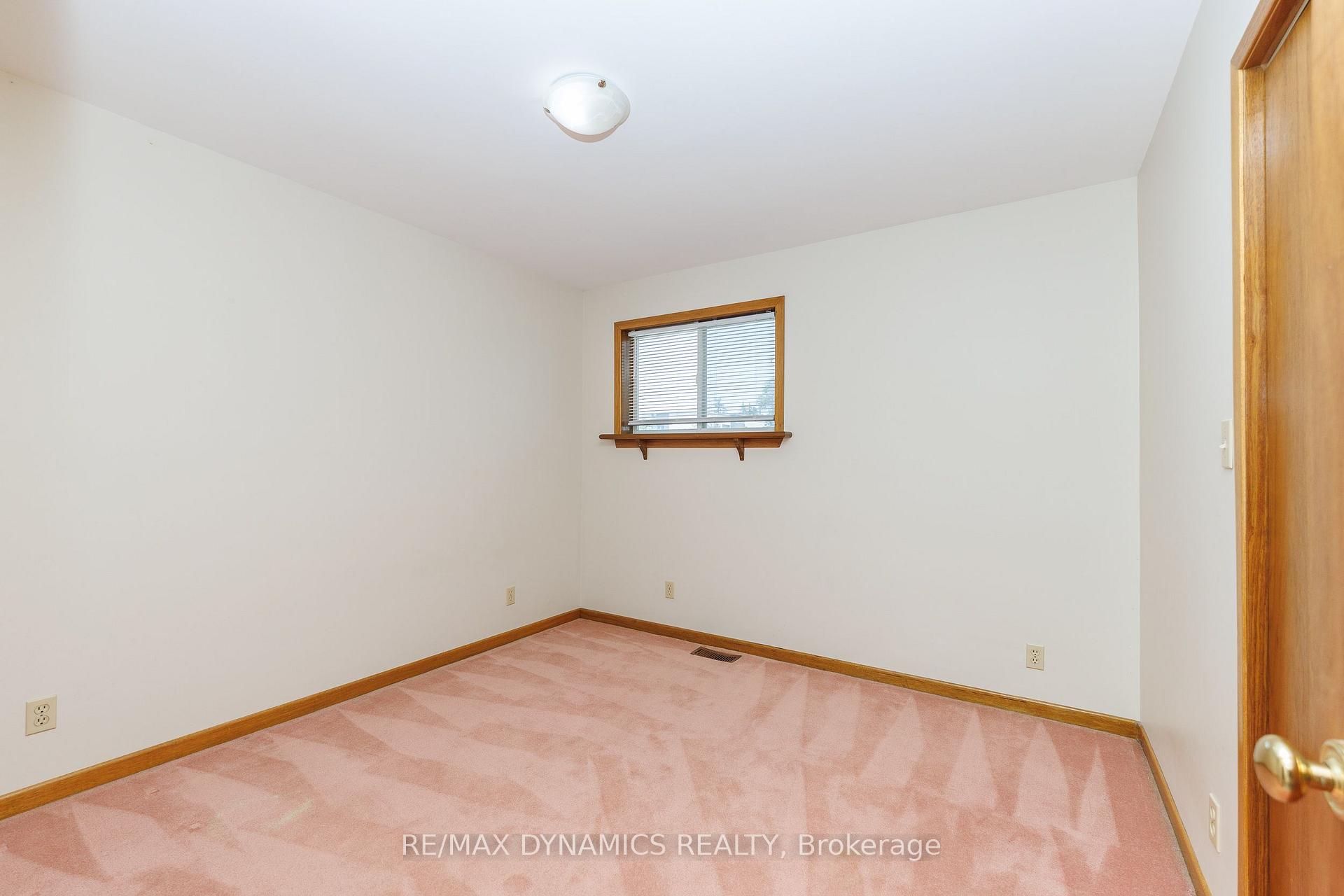 Photo 22 of 7701 Badger Road, Niagara Falls, West Wood — HOMEH
