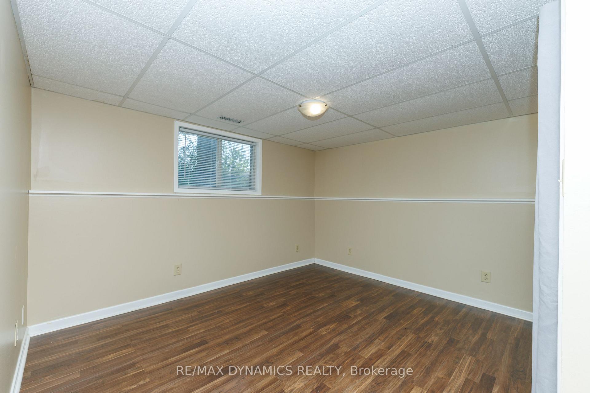 Photo 25 of 7701 Badger Road, Niagara Falls, West Wood — HOMEH