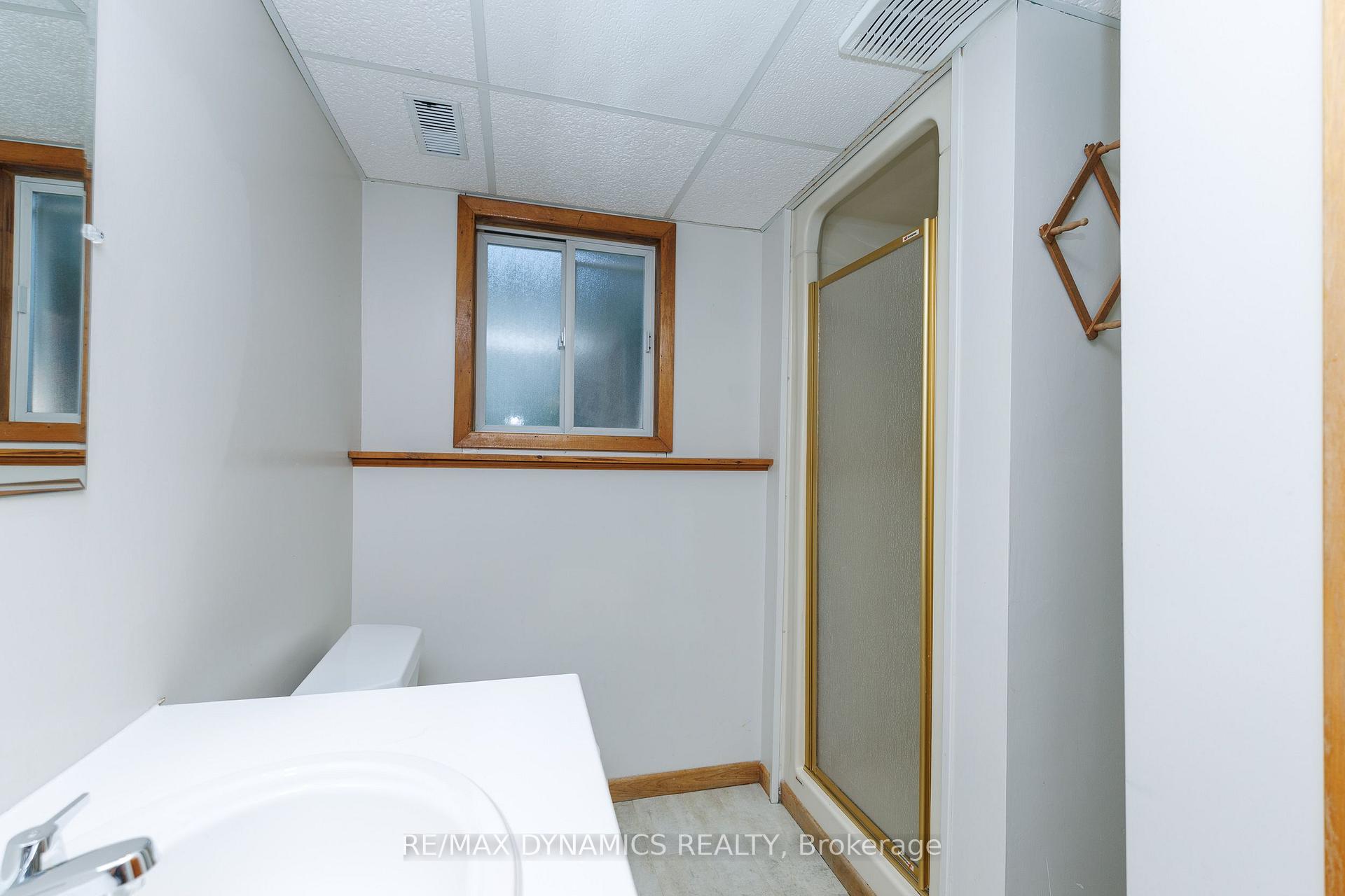 Photo 27 of 7701 Badger Road, Niagara Falls, West Wood — HOMEH