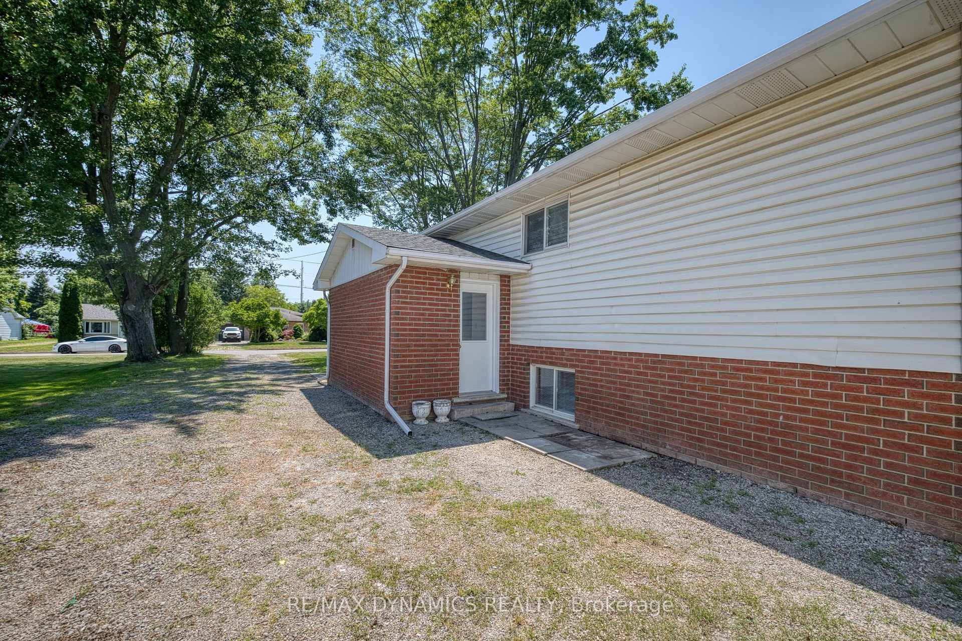 Photo 31 of 7701 Badger Road, Niagara Falls, West Wood — HOMEH