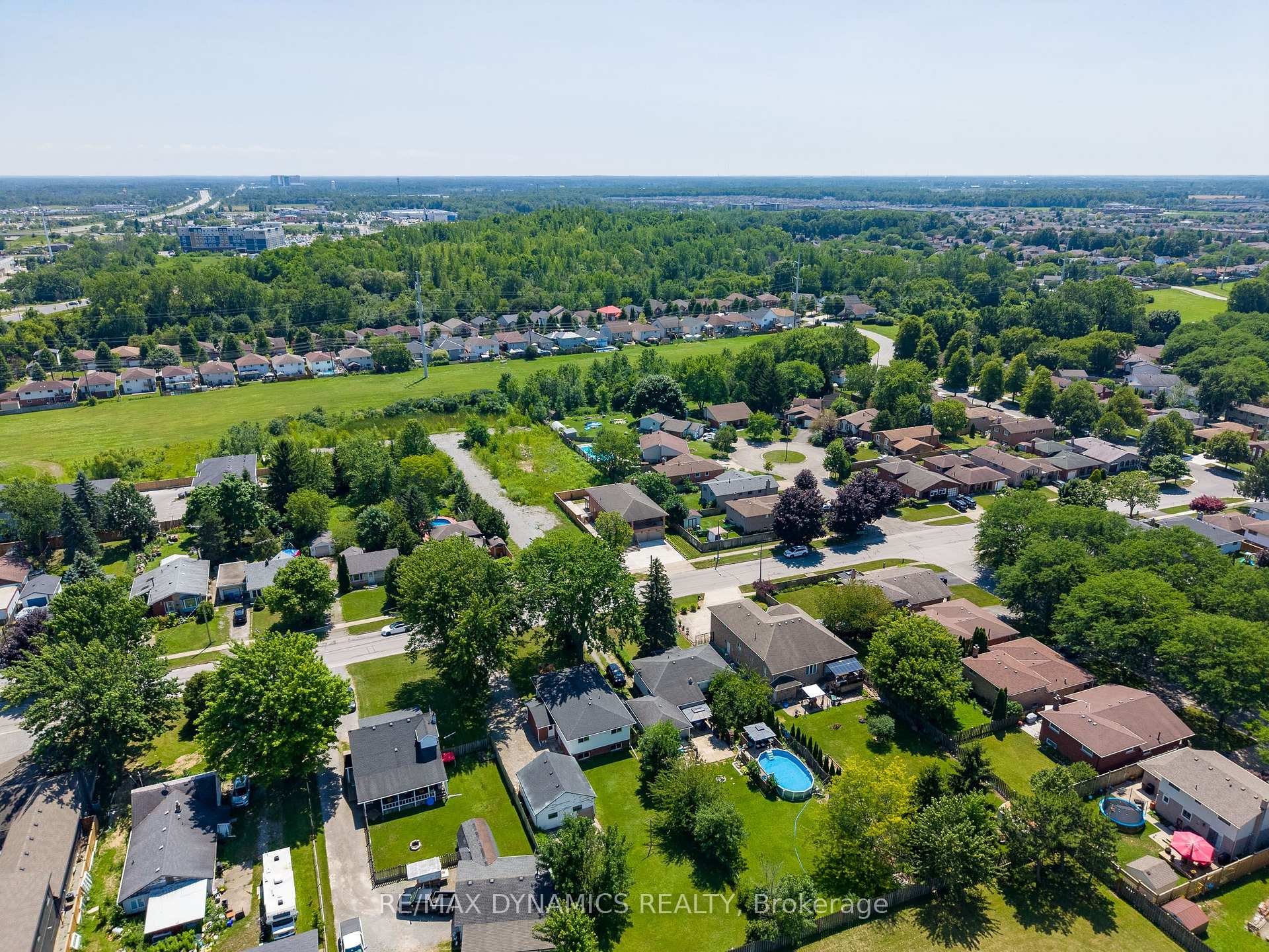 Photo 33 of 7701 Badger Road, Niagara Falls, West Wood — HOMEH