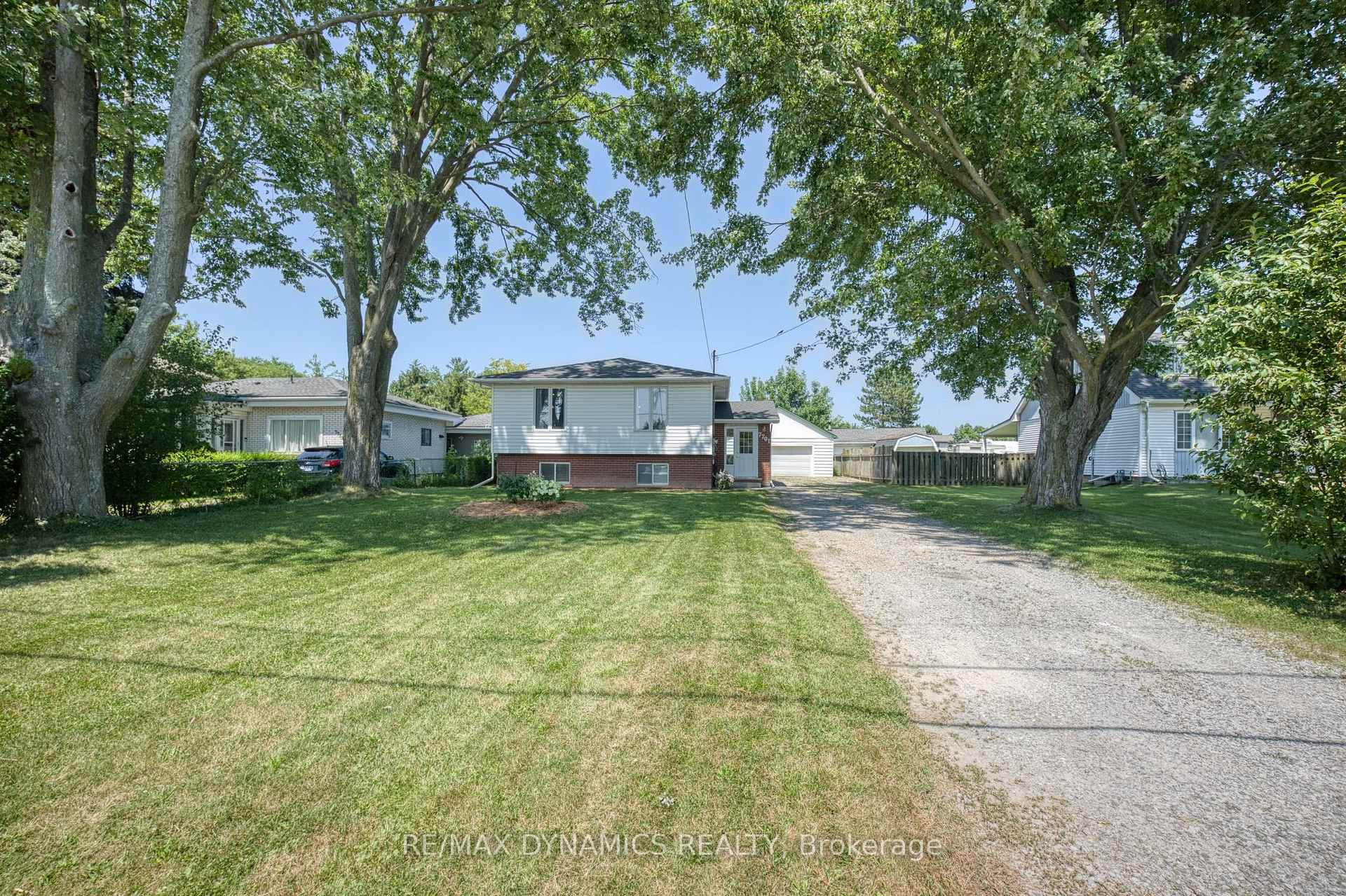 Photo 35 of 7701 Badger Road, Niagara Falls, West Wood — HOMEH