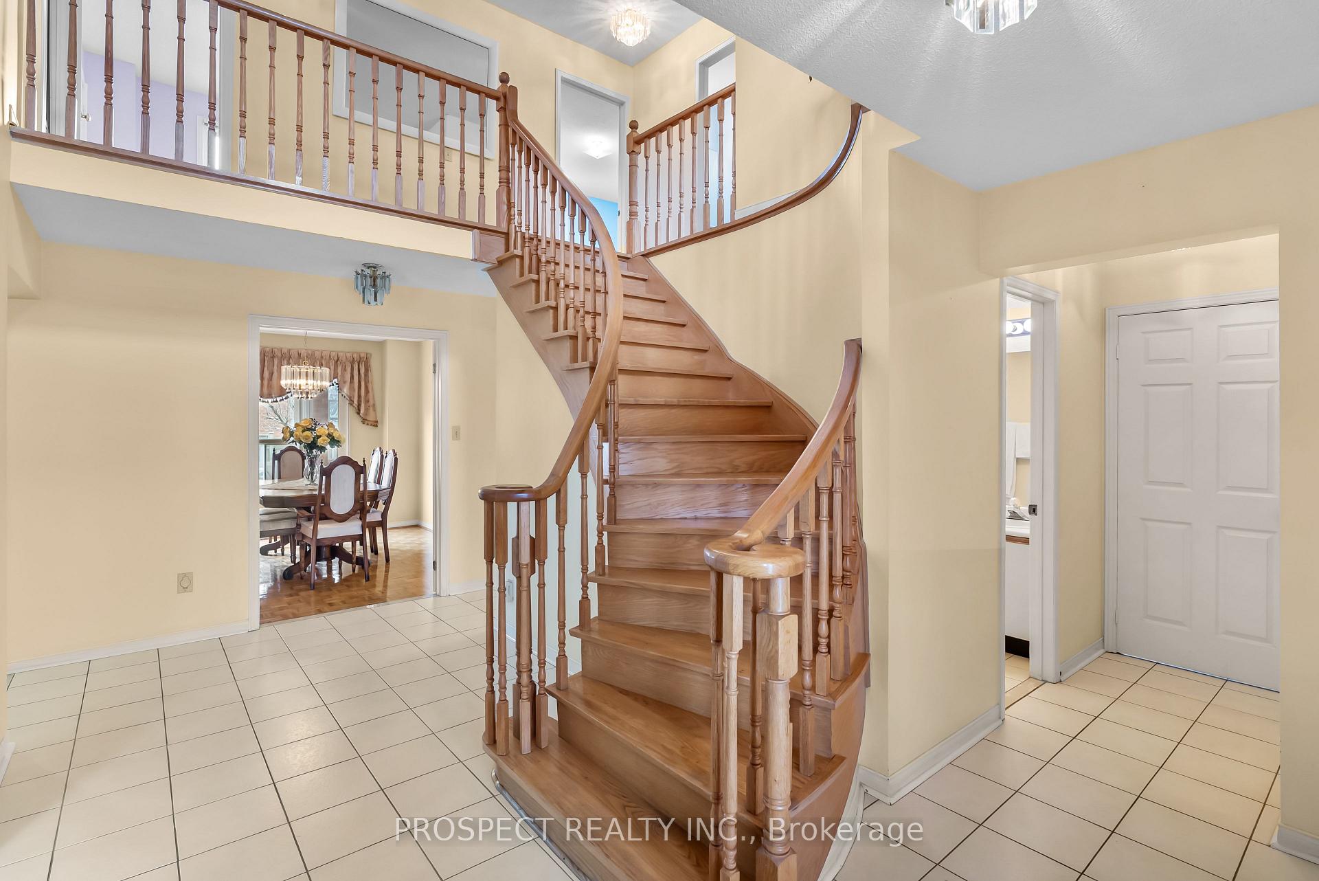 Photo 5 of 9 Wheatley Road, Vaughan, Maple — HOMEH