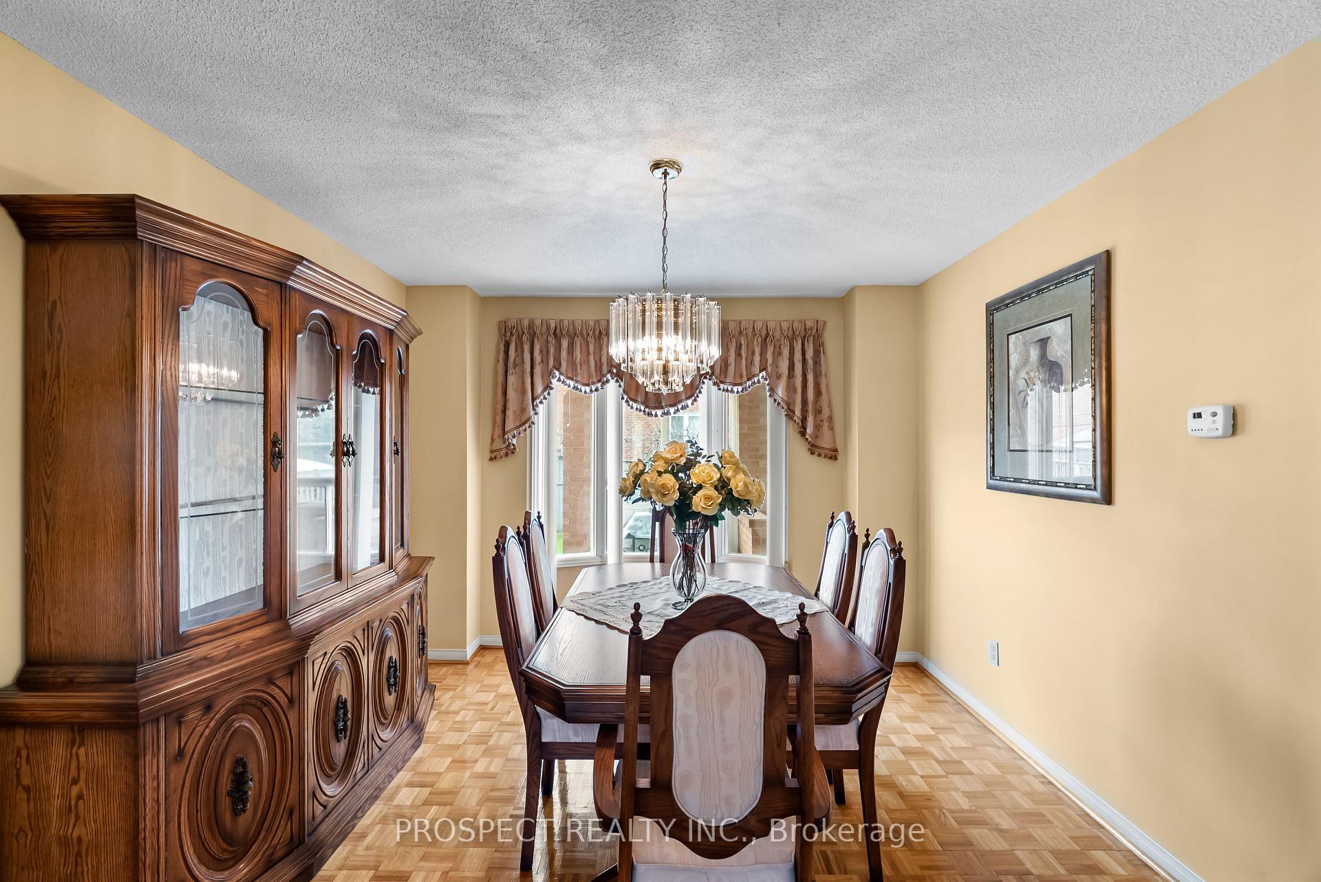 Photo 12 of 9 Wheatley Road, Vaughan, Maple — HOMEH