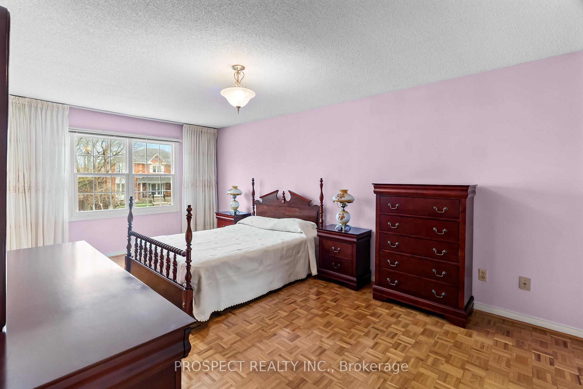 Photo 17 of 9 Wheatley Road, Vaughan, Maple — HOMEH