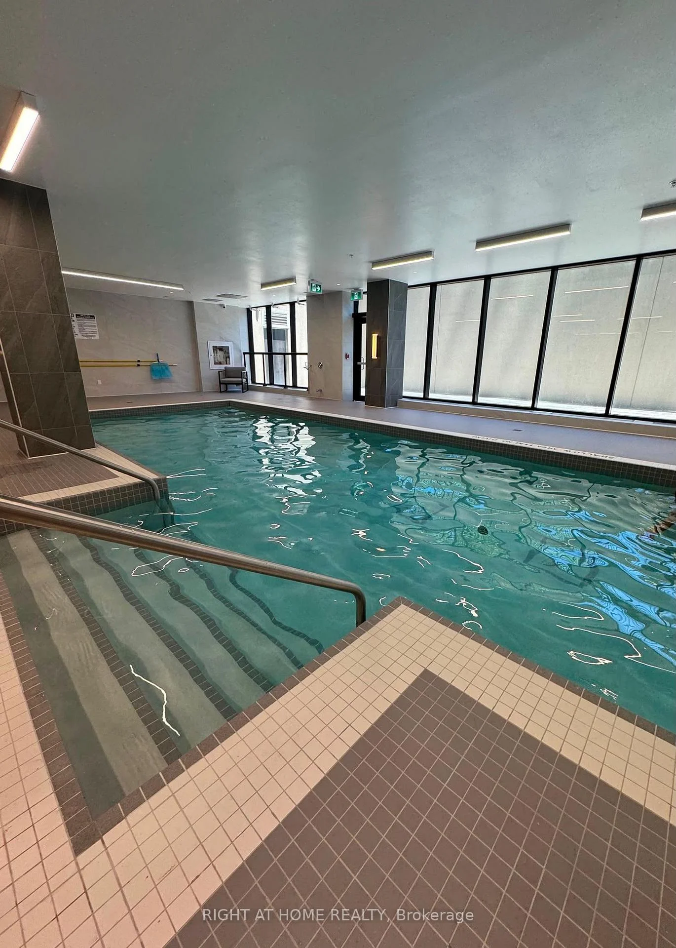 Photo 18 of Unit 714, 1035 Southdown Road, Mississauga, Clarkson — HOMEH