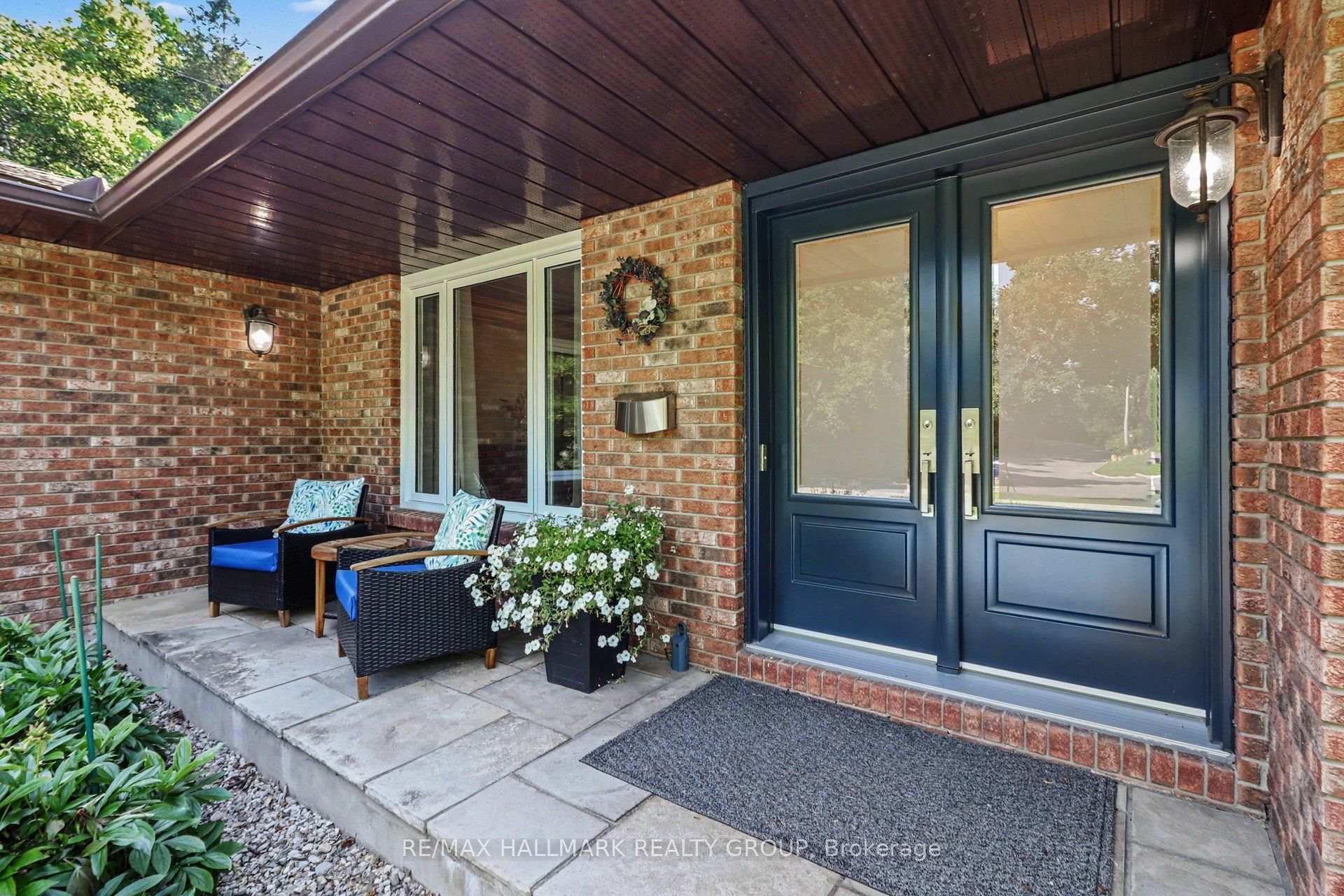 Photo 3 of 682 Kama Place, Ottawa, Rothwell Heights — HOMEH