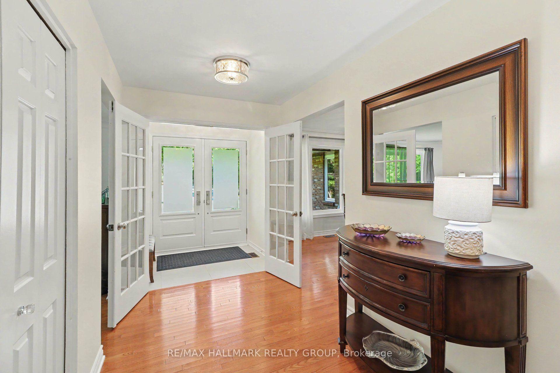 Photo 4 of 682 Kama Place, Ottawa, Rothwell Heights — HOMEH
