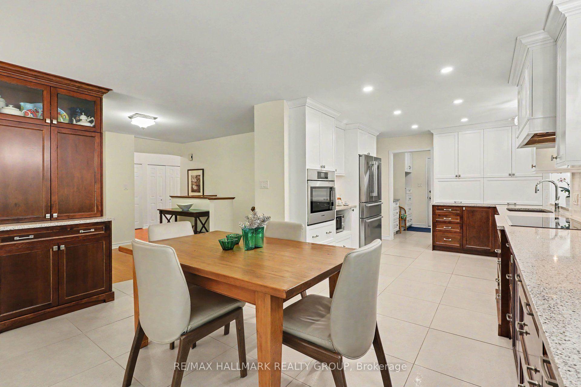 Photo 10 of 682 Kama Place, Ottawa, Rothwell Heights — HOMEH