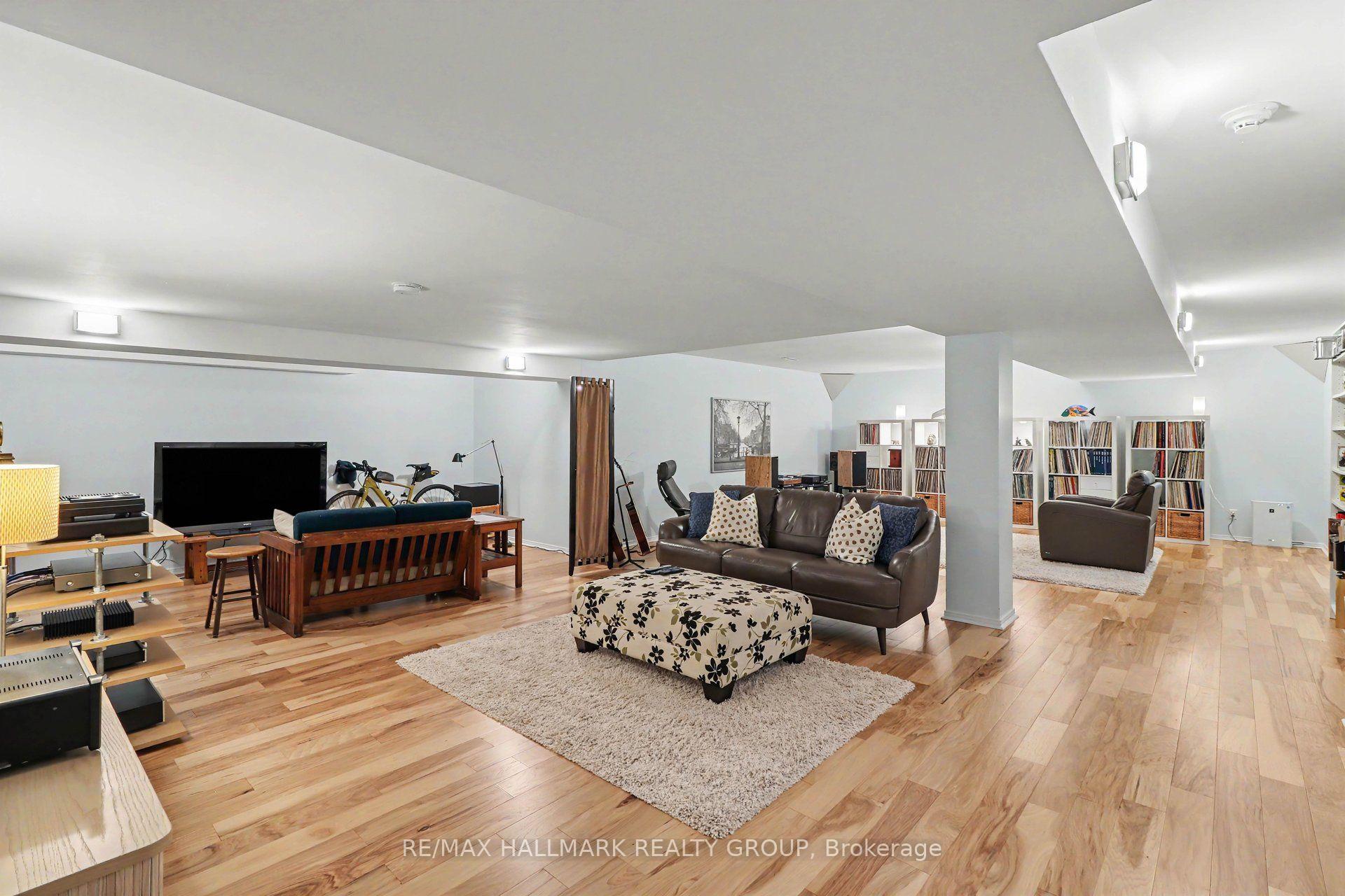 Photo 25 of 682 Kama Place, Ottawa, Rothwell Heights — HOMEH