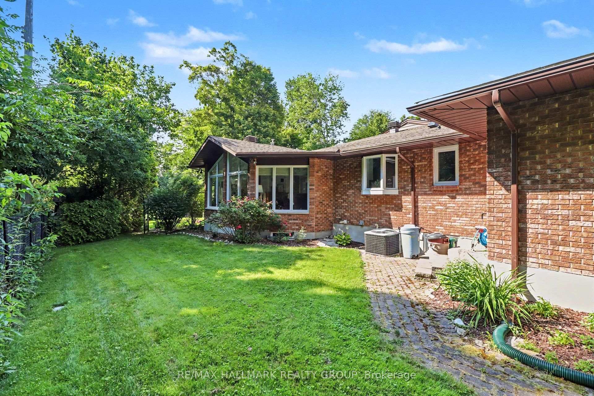 Photo 39 of 682 Kama Place, Ottawa, Rothwell Heights — HOMEH