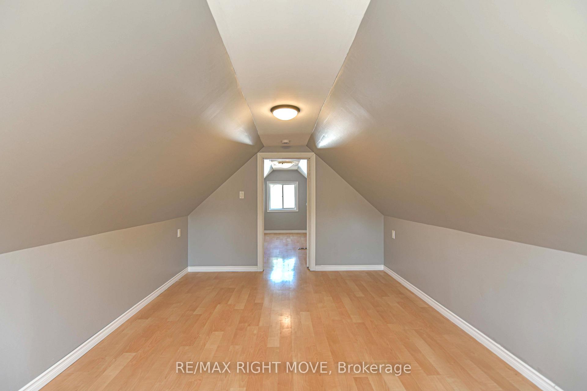 Photo 20 of 424 High Street, Orillia — HOMEH