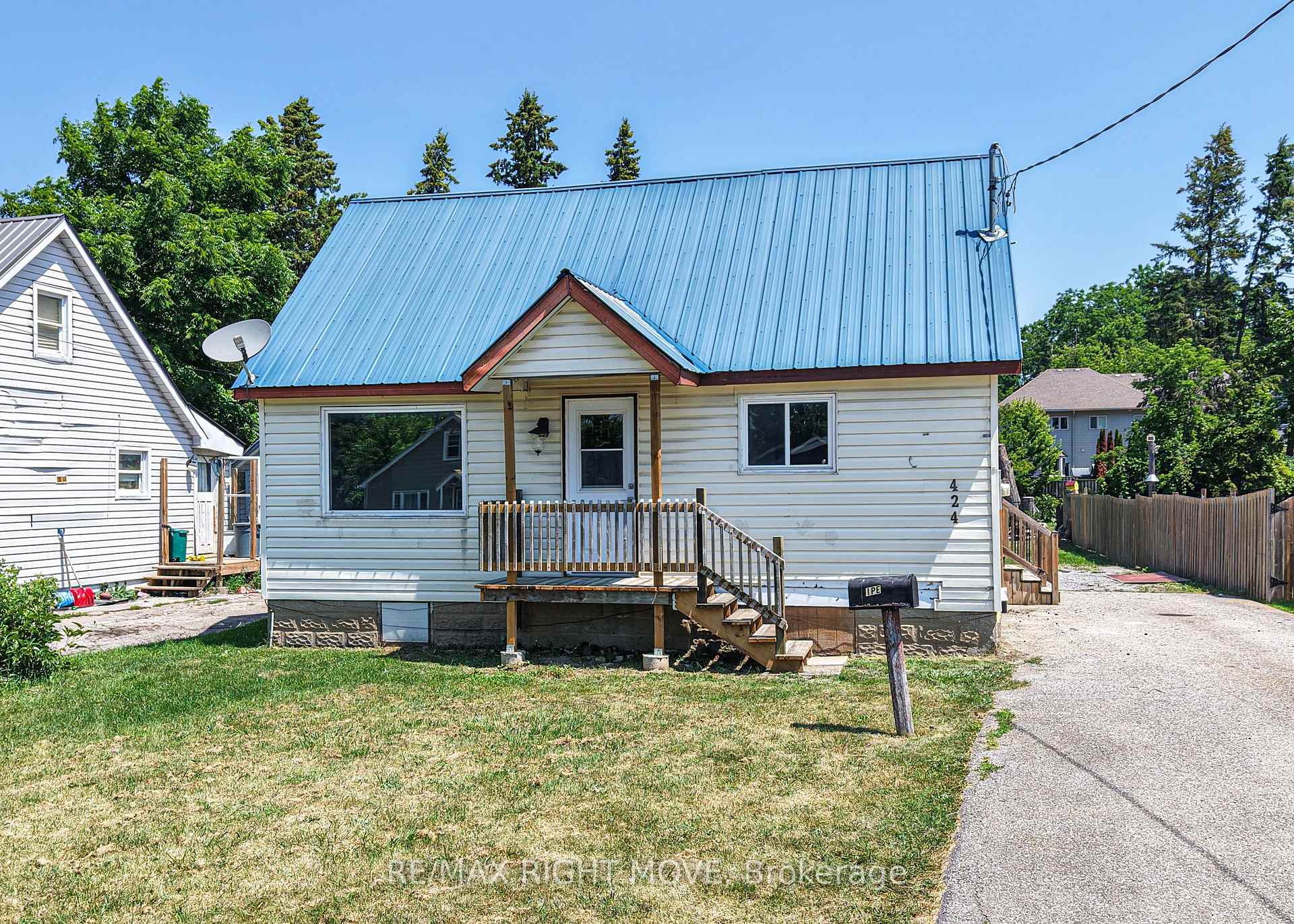 Photo 25 of 424 High Street, Orillia — HOMEH